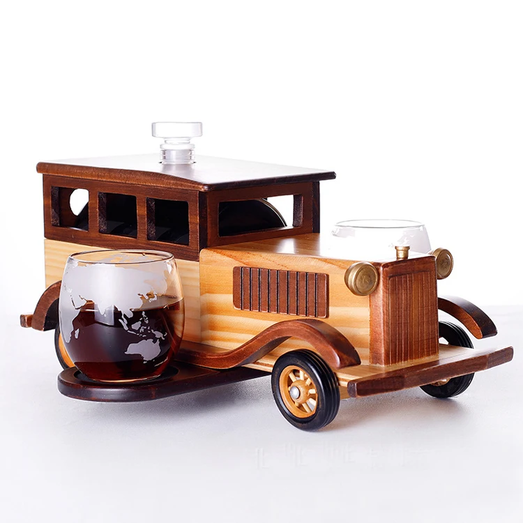 Amazon Hot Selling Old fashioned Vintage car Liquor Whiskey Decanter with Two Globle Tumbler Glass cup set