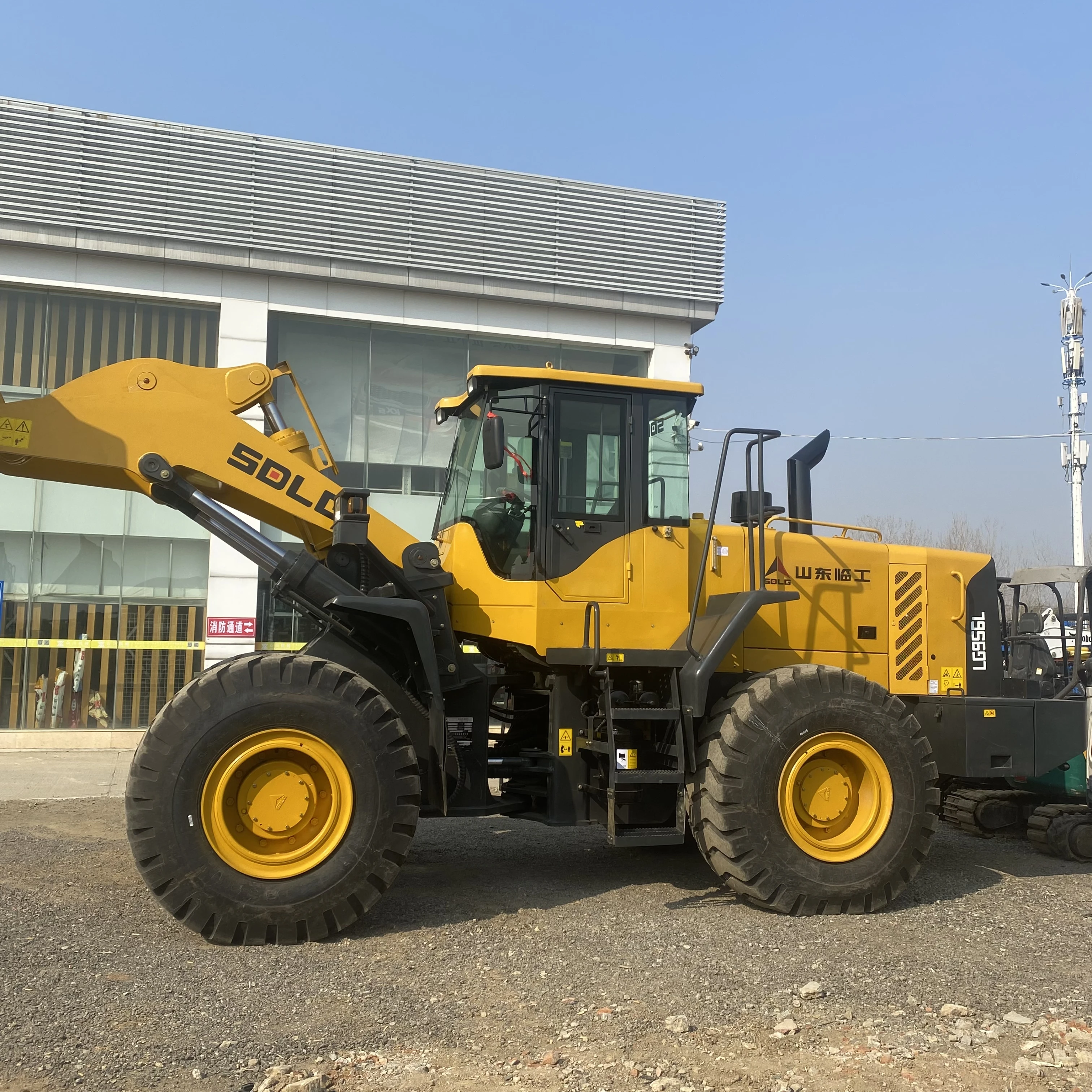 Mining Work Tractor Good Condition Earth Moving Wheel Payloader China Loader Construction Machine 3t 5 Ton 8 Ton 956 946 958 Use