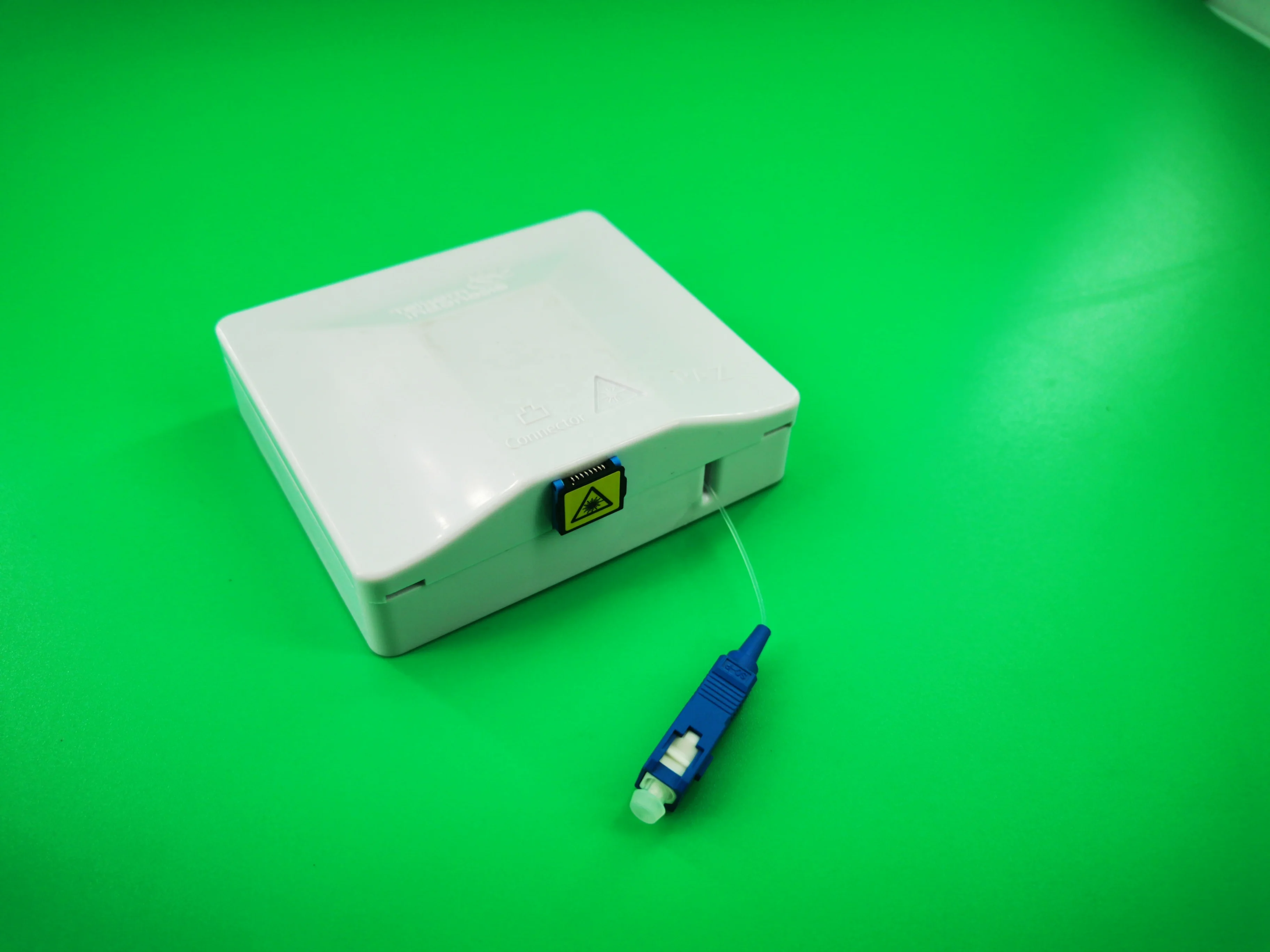 Fiber Optic Invisible Cable G657A2 0.9MM Wall Mounted Desk Rolling Socket Indoor FTTH Terminal Box