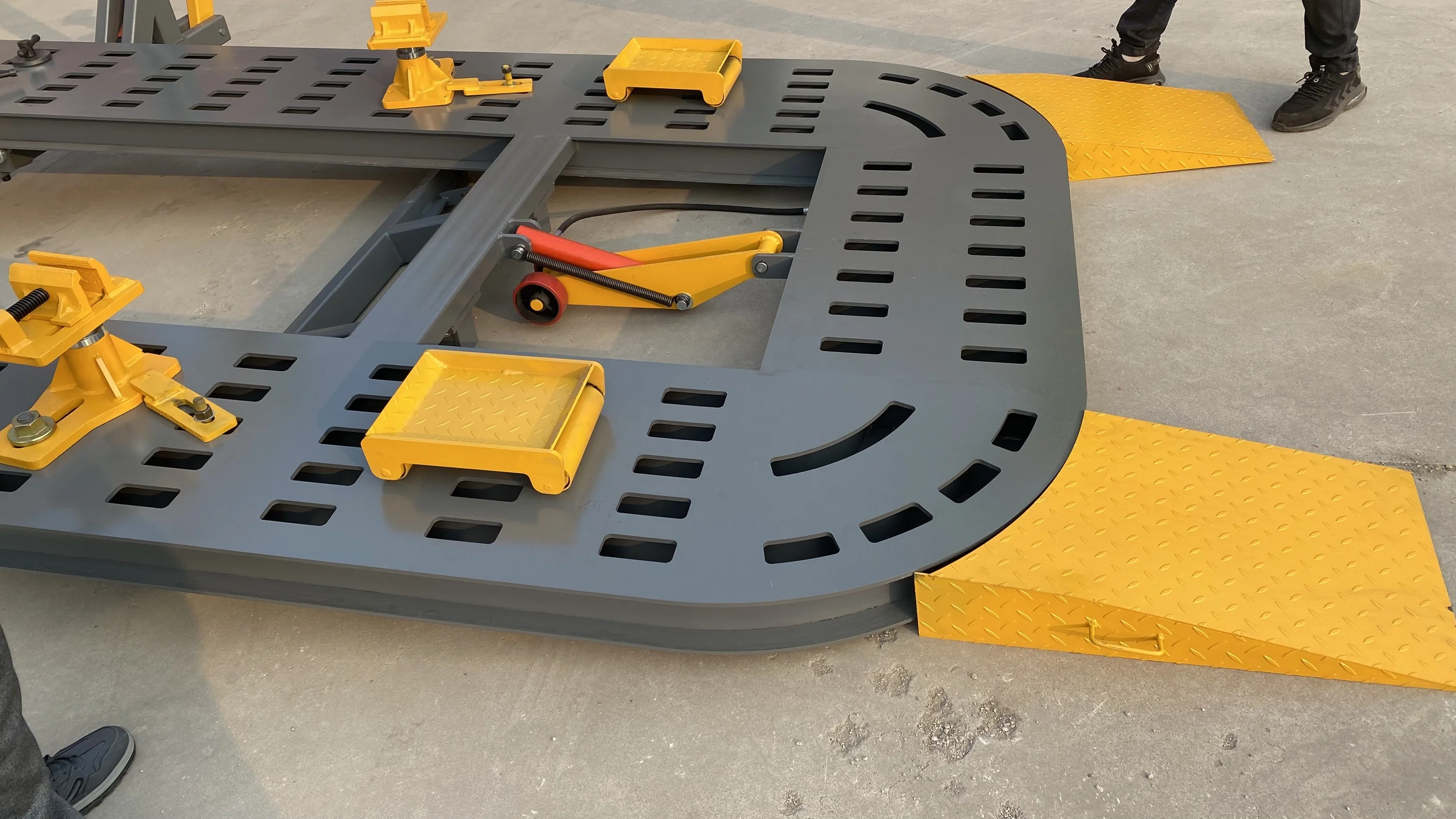 3-Pulling Tower Chassis Straightening Machine Car Frame Repair Equipment Dent Puller for Car Body Repair