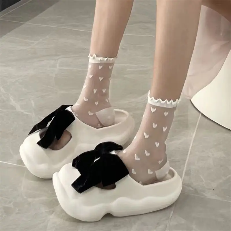 Wholesale Summer Nylon Sweat-Absorbent Joker Ice Silk Black And White Crew Socks For Women