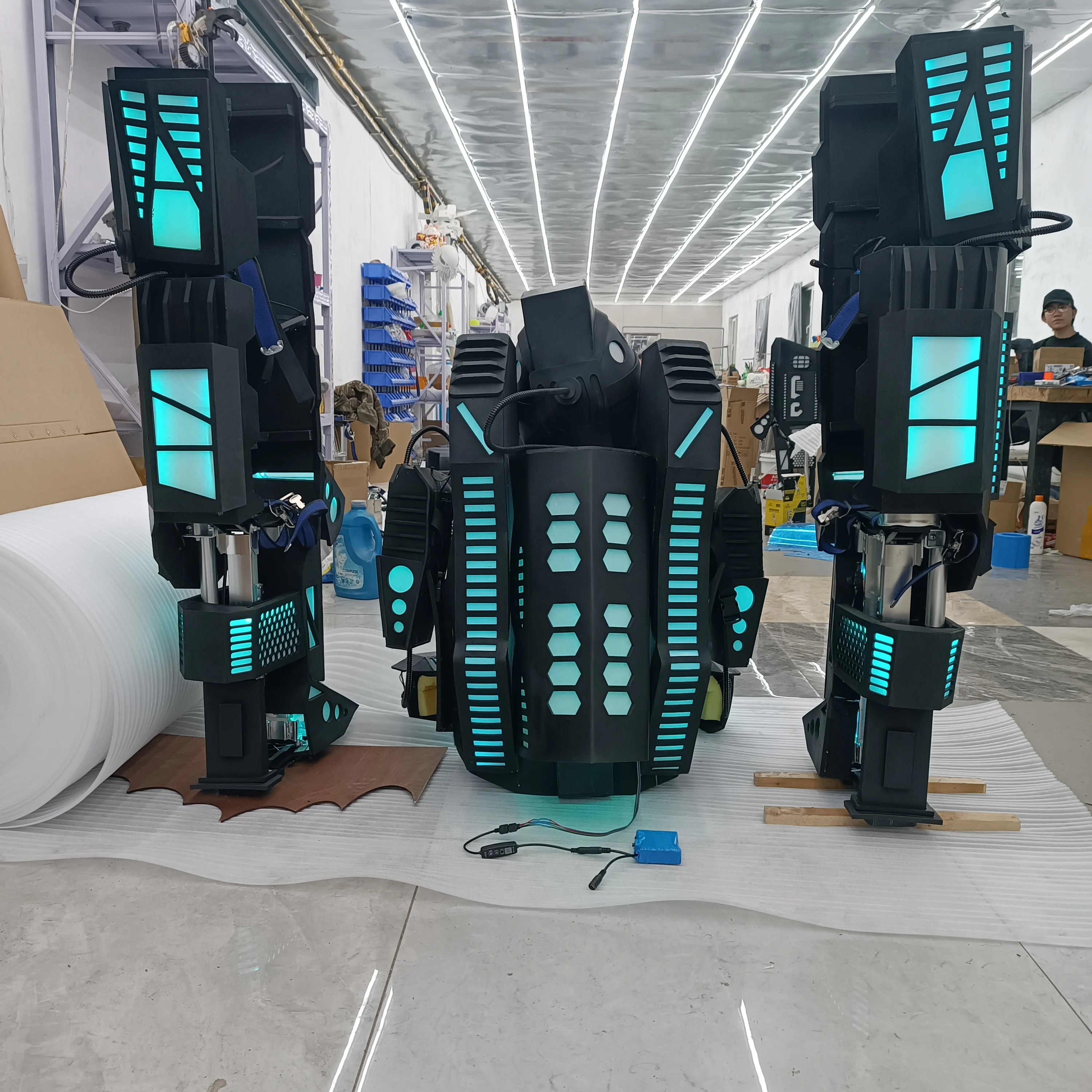 2024   Hot selling! Led Robot Costume Adult Party Robot Led Suits Stilt Robot