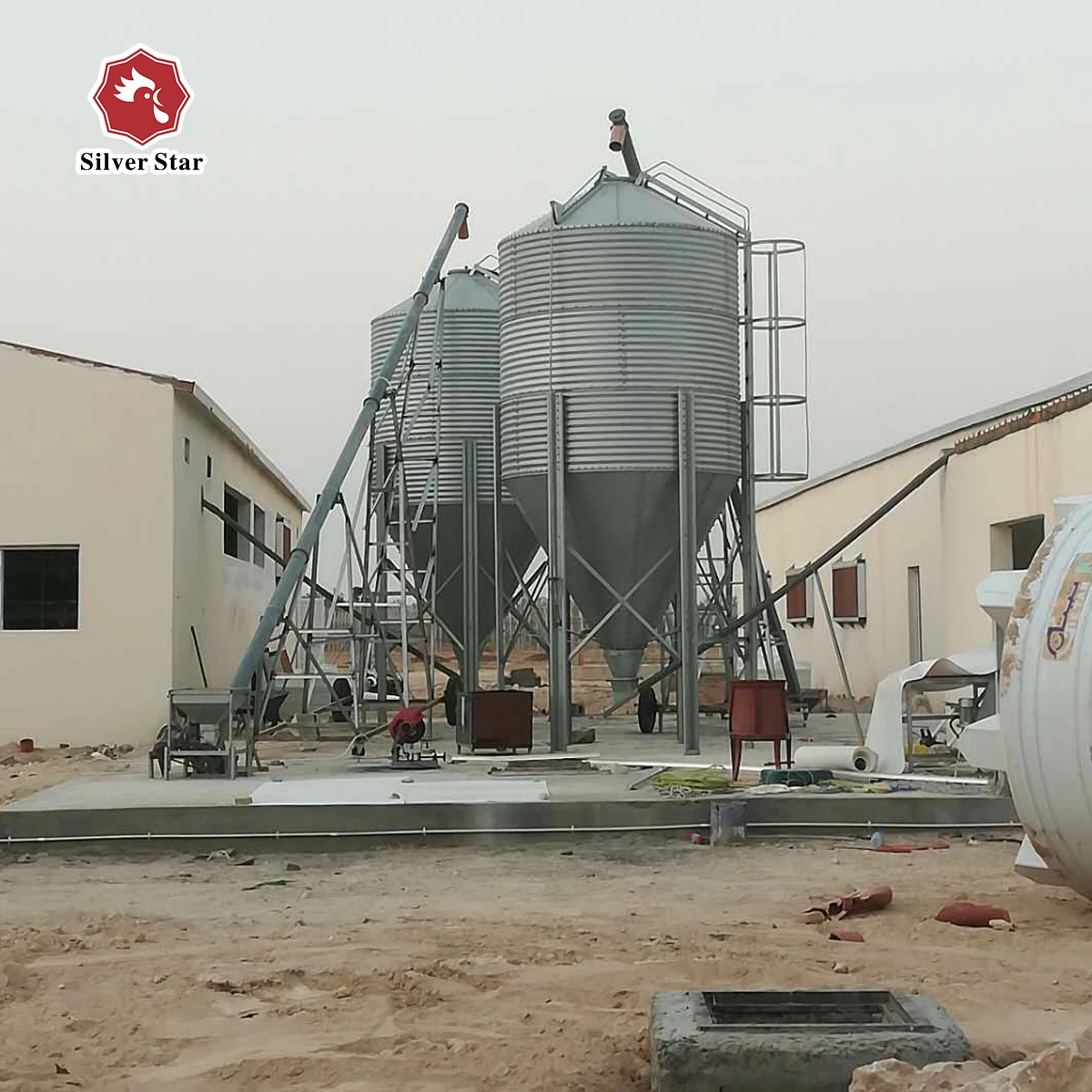 Оборудование для птицеводческой клетки нового типа для фермы