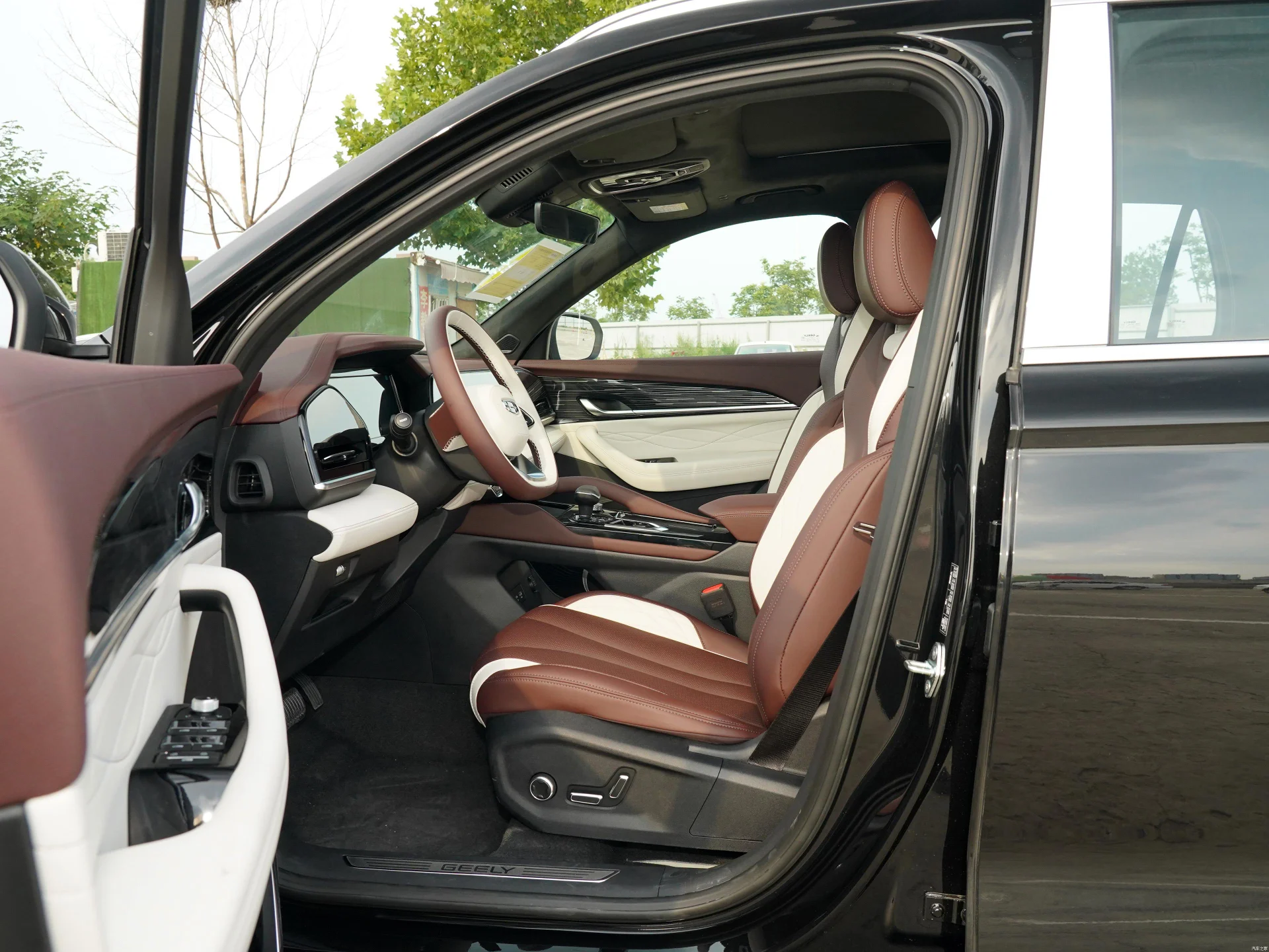 Низкая цена китайский внедорожник Xingyue бензиновый новый автомобиль для продажи Geely Tm Car tugella S автомобильный Автомобиль взрослых