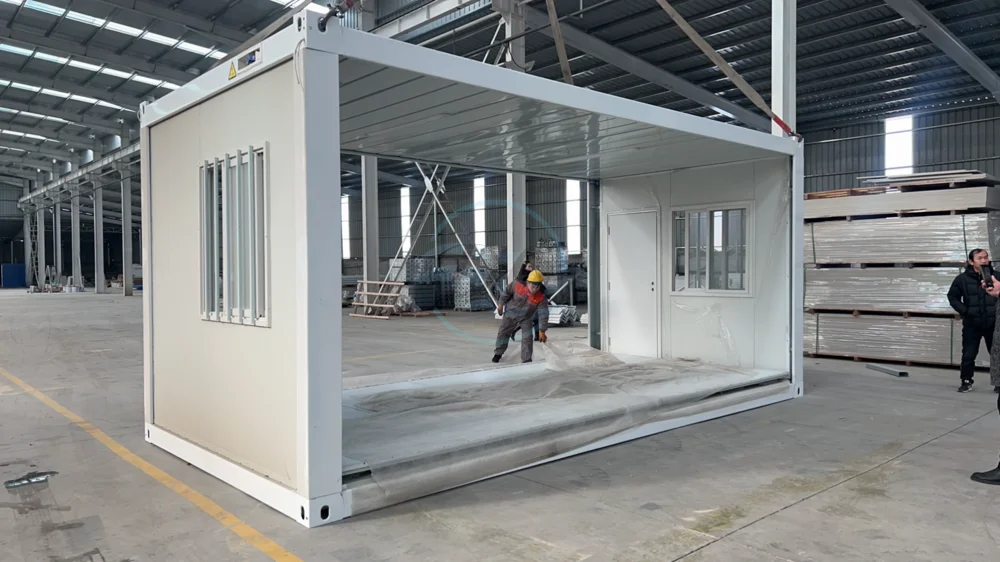 Low Cost 20ft 40ft Prefabricated Prefab Flat Pack Mobile Modular Iso Shipping Container Frames Homes House