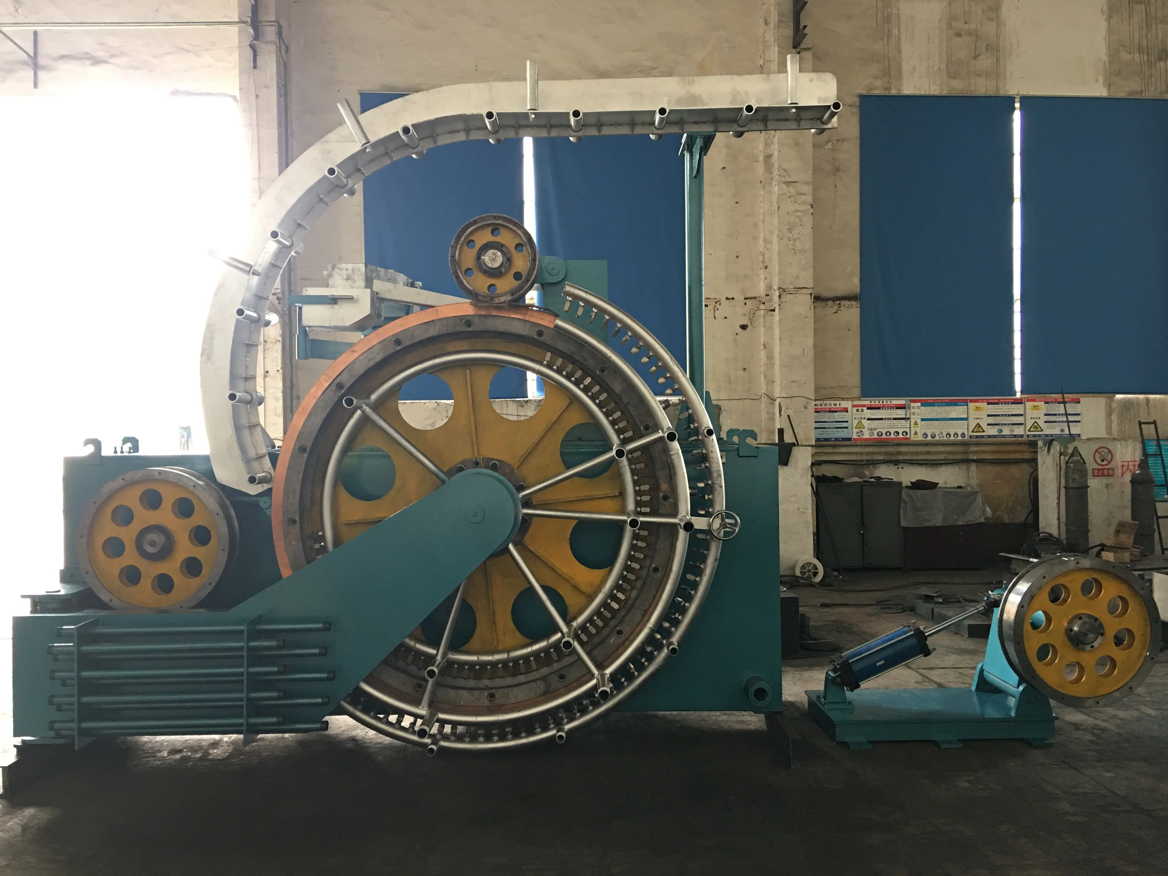 Алюминиевый стержень для непрерывного литья и прокатной мельницы