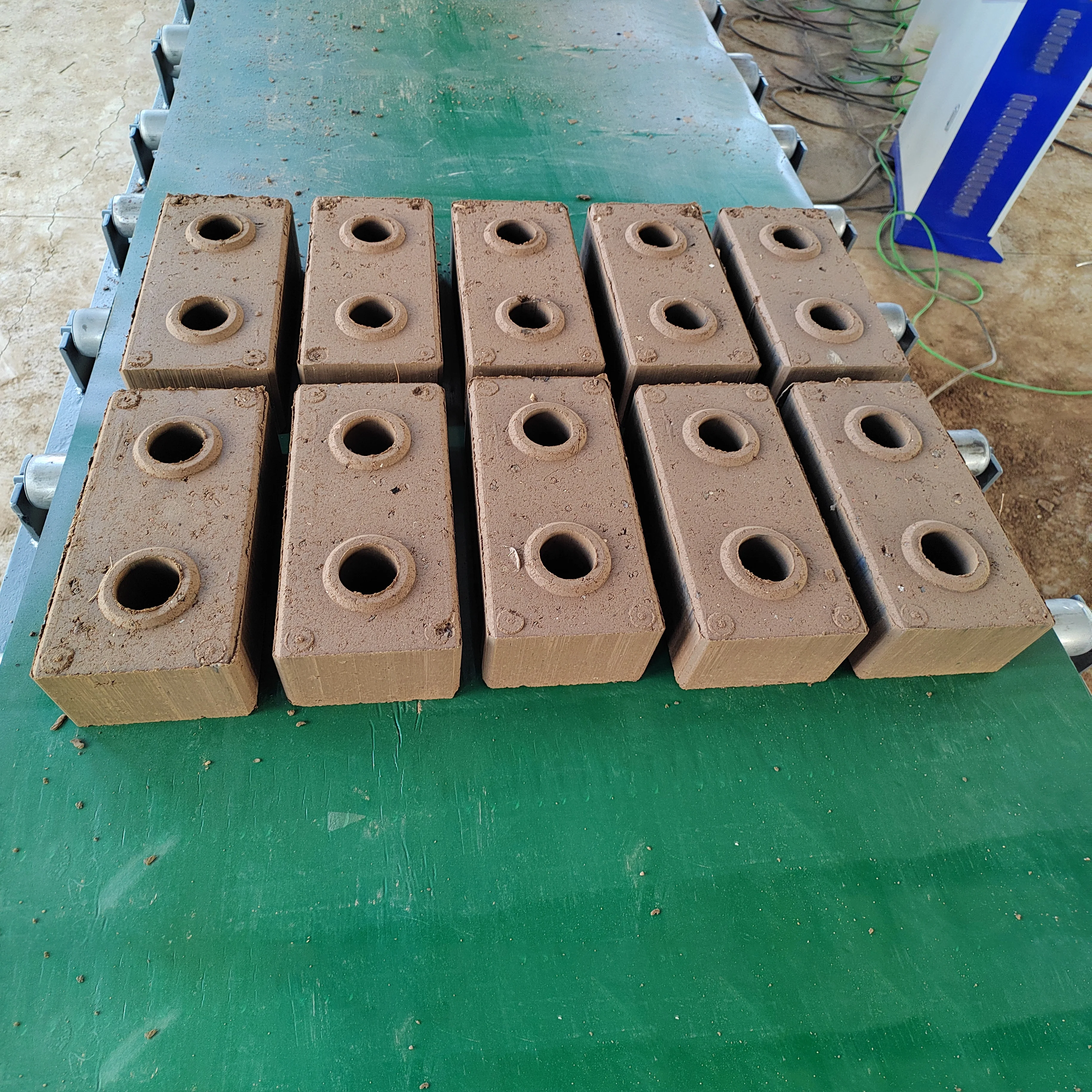 10pcs per time big capacity JL10-10 fully automatic interlocking soil brick making machine