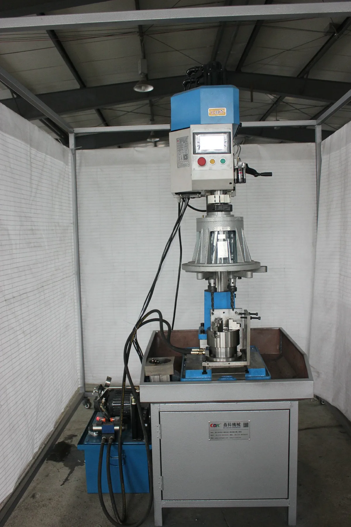 2021 Hot Sale Manufacturer 1250r/min 380V Intelligent DSG-100 CNC Tapping Machine for