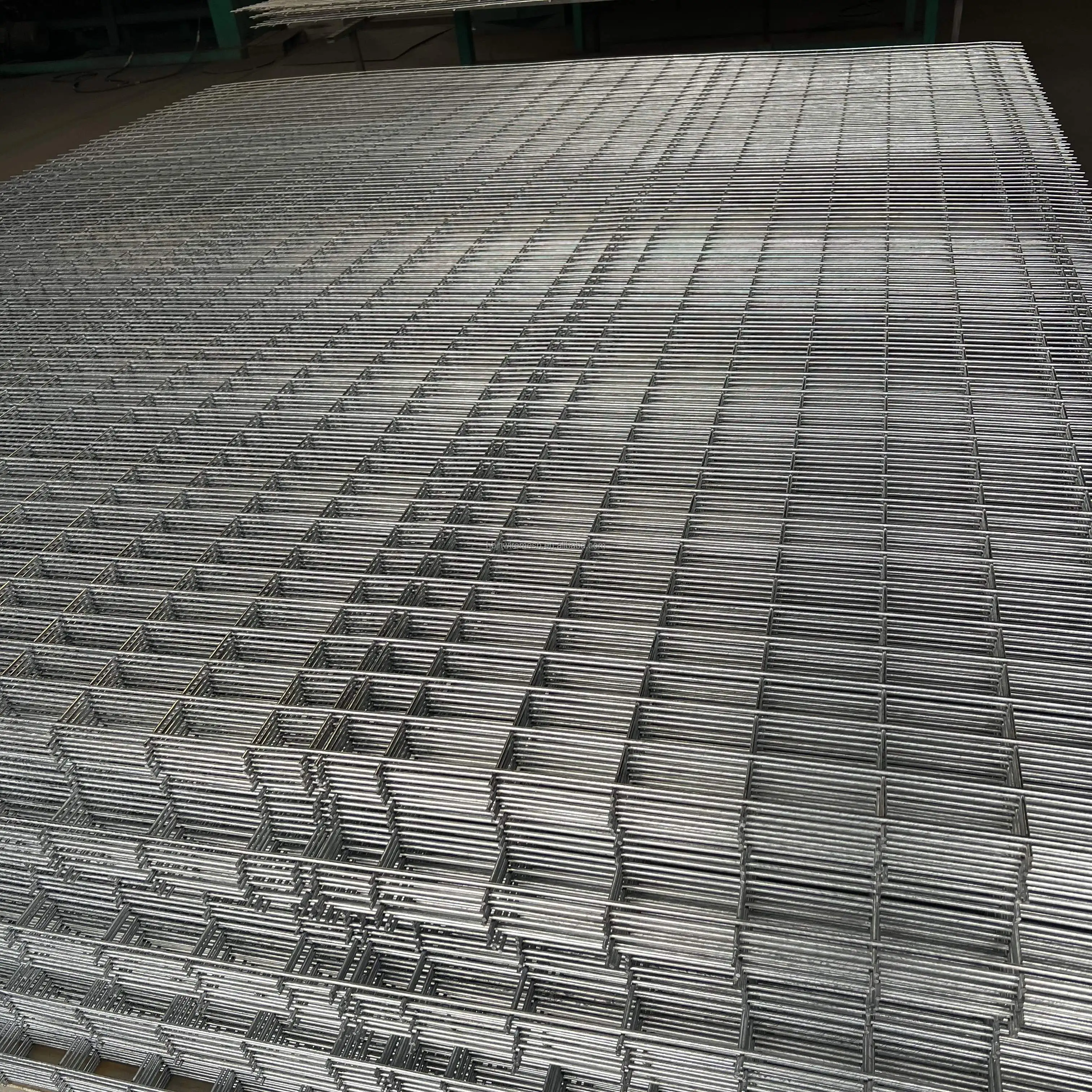 Chinese Supplier High Quality welded wire mesh panel Iron wire mesh for building