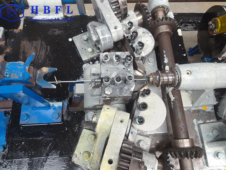 Single wire security fence making barbed wire machine