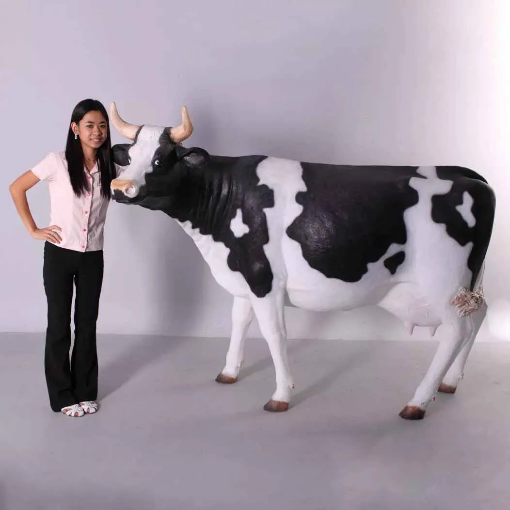 Retail resin cow statue Farm decoration life size fiberglass animal statue handmade high quality resin cartoon cow statue