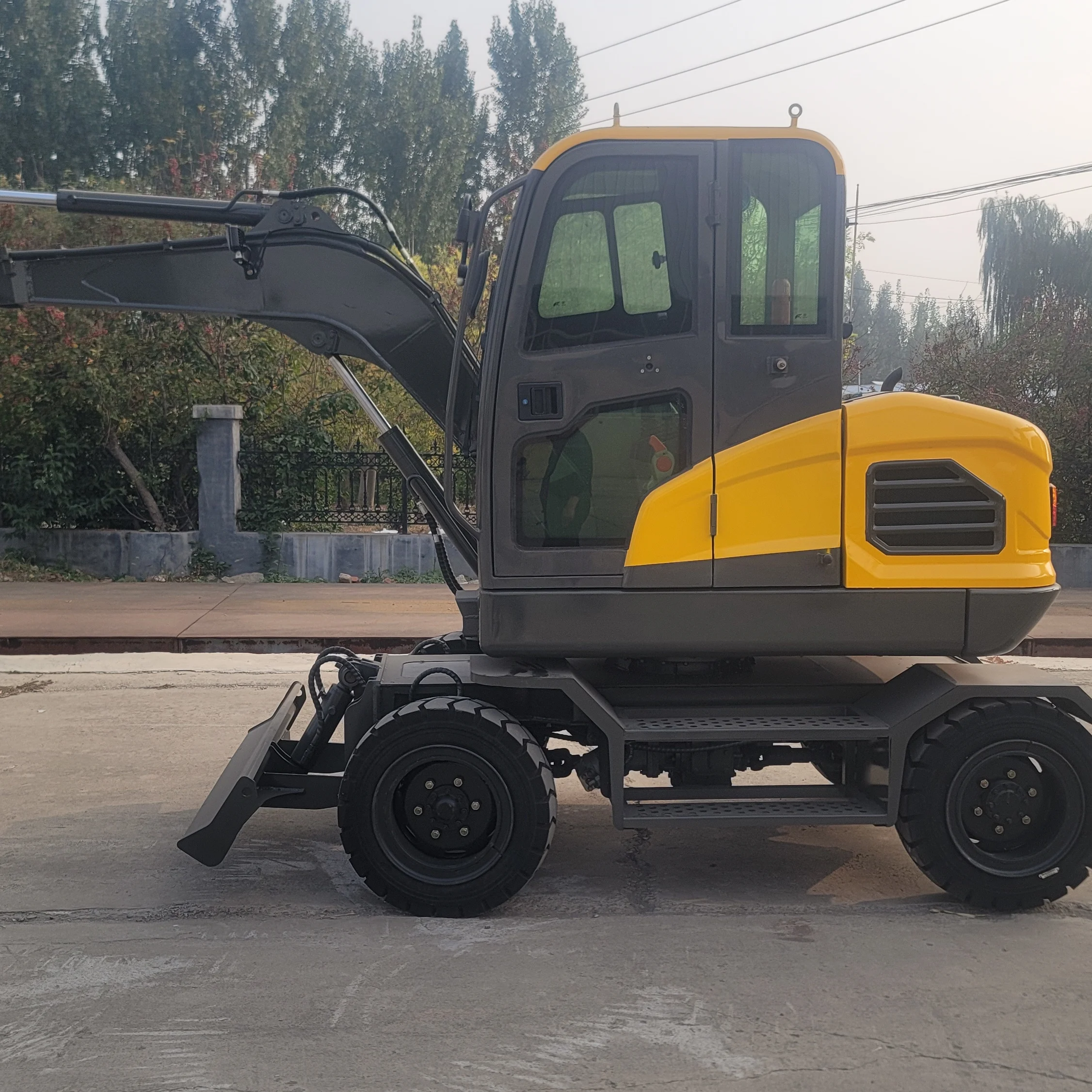 Free shipping EPA EURO 5 Excavators 2 tons farm used wheel excavators for sale