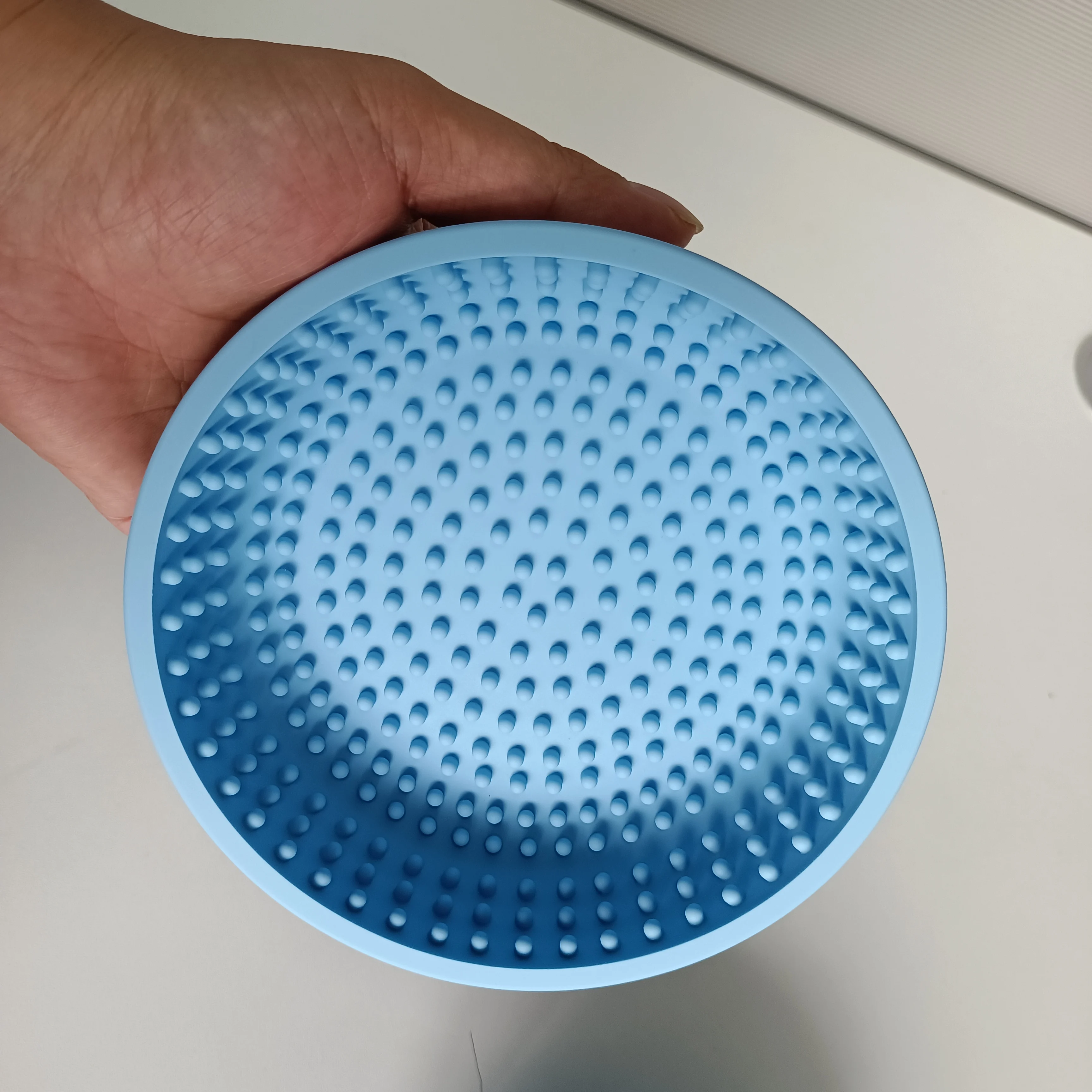 Wholesale Custom Portable Luxury Silicone Pet Feeding Food Water Bowl Slow Feeder Dog Bowls with lid