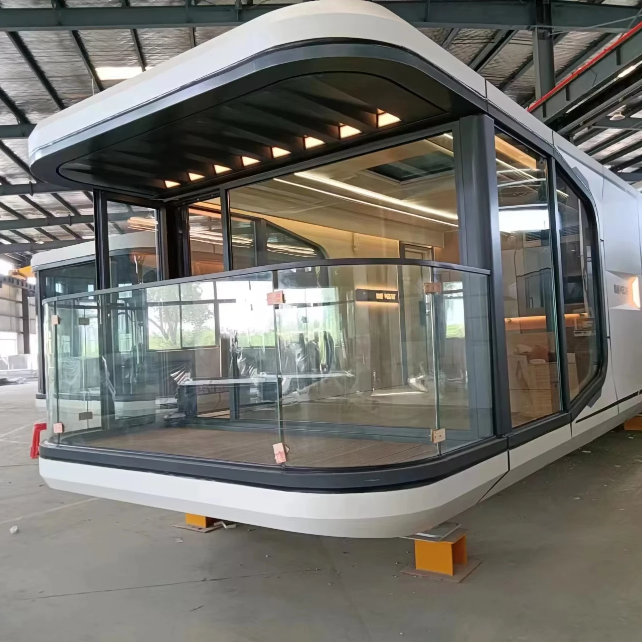 Hot sale Mobile cabin Tent Outdoor Bar prefab Office Pod container house Moving Head Space Capsule House