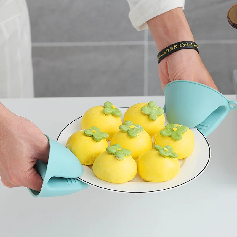 2021 HOT Kitchen household microwave oven heat insulation clip