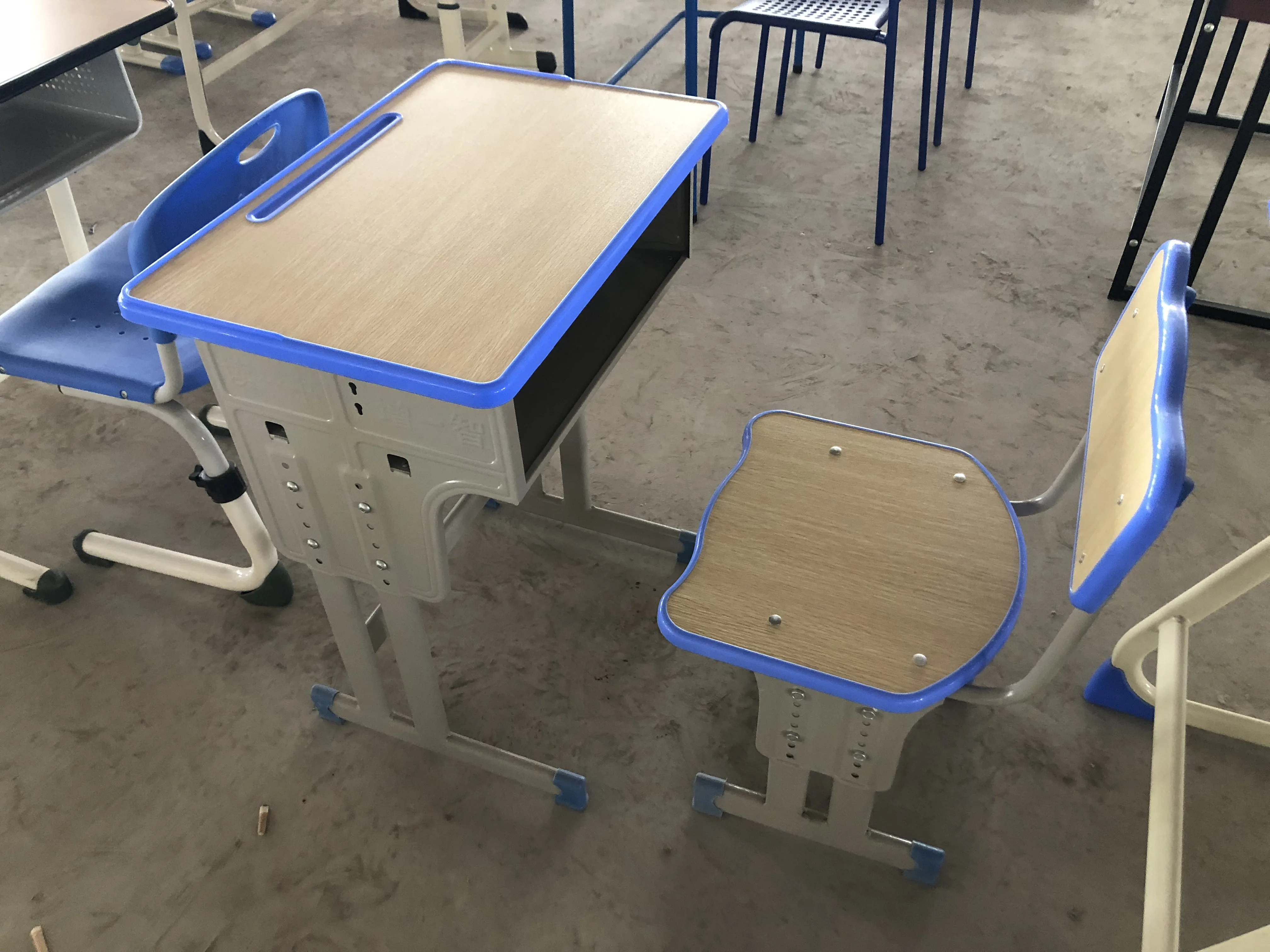 Wooden School Furniture Student Desk and Chair Primary Used Chairs Tables