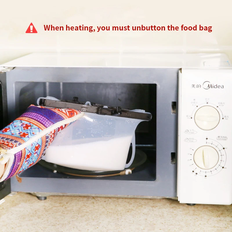 A Ecofriendly Reusable Silicone Food Storage Bag Snap With Holder