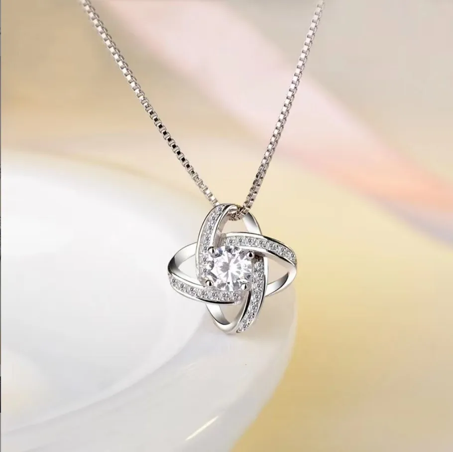 Valentine Mother Day Wholesale Zircon Crystal Love Knot Pendant Jewelry Necklace