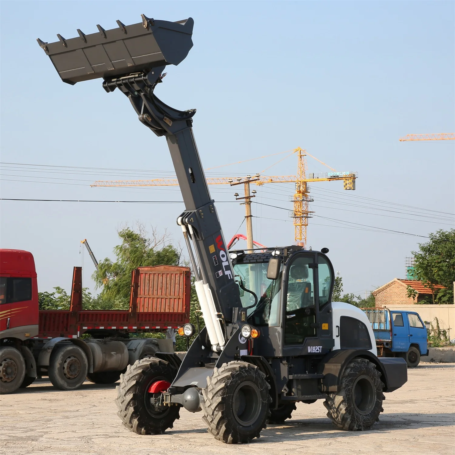 China wolf 2.5Ton Mini Small Compact Telescopic Loader Telehandler