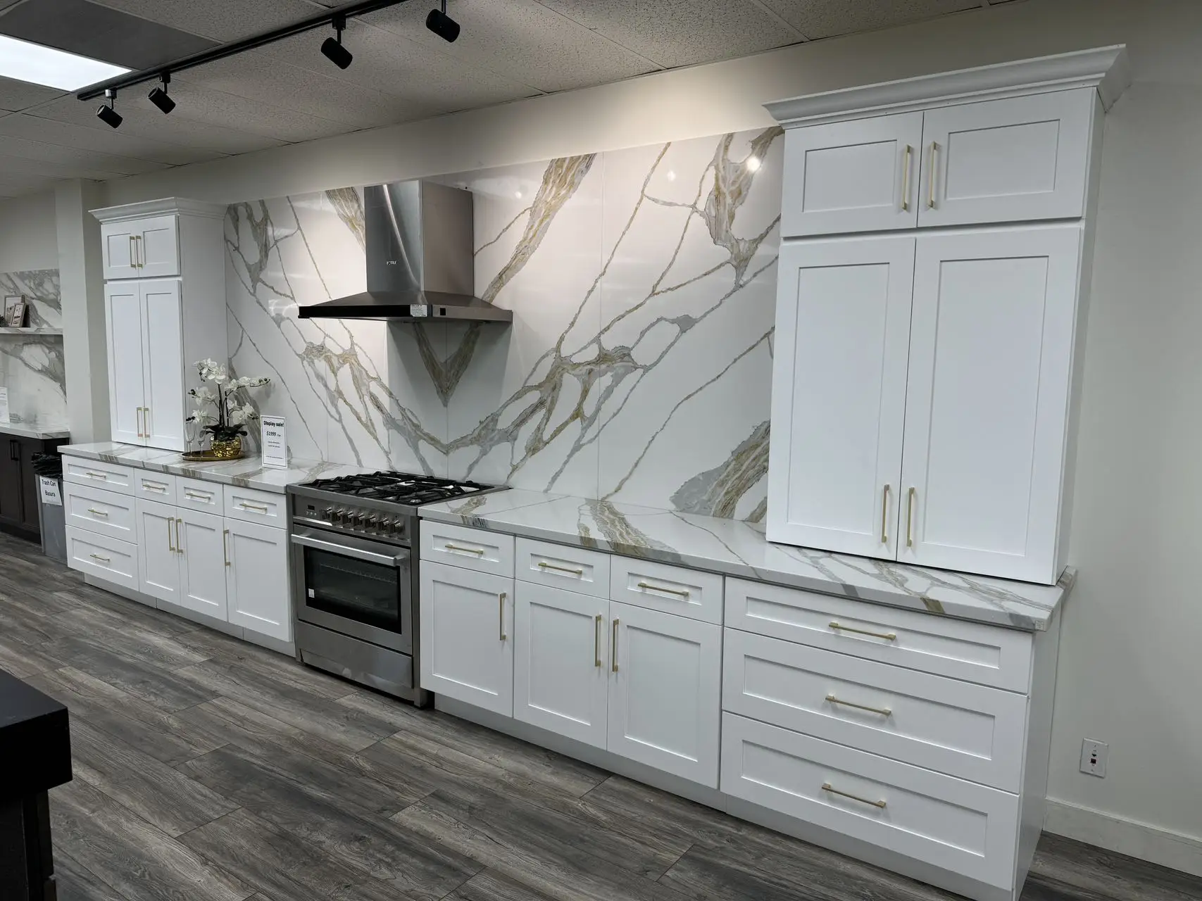 Vietnam Factory Customized American Standard Solid Wood Furniture Modern Design RTA Kitchen Cabinets