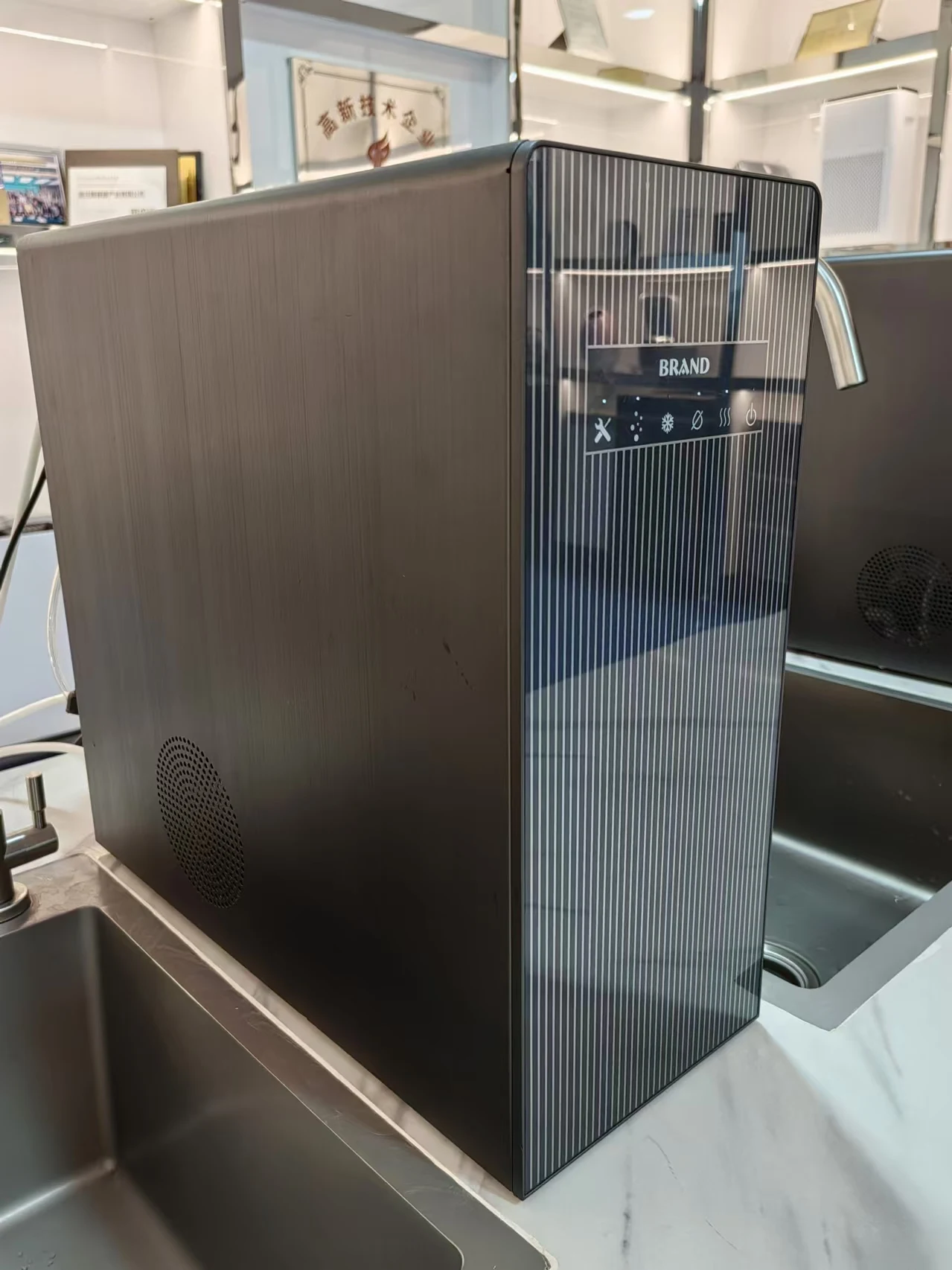 Instant hot and cold water dispenser purifier fresh sparkling water maker with CO2 Gas ice cooling water for home