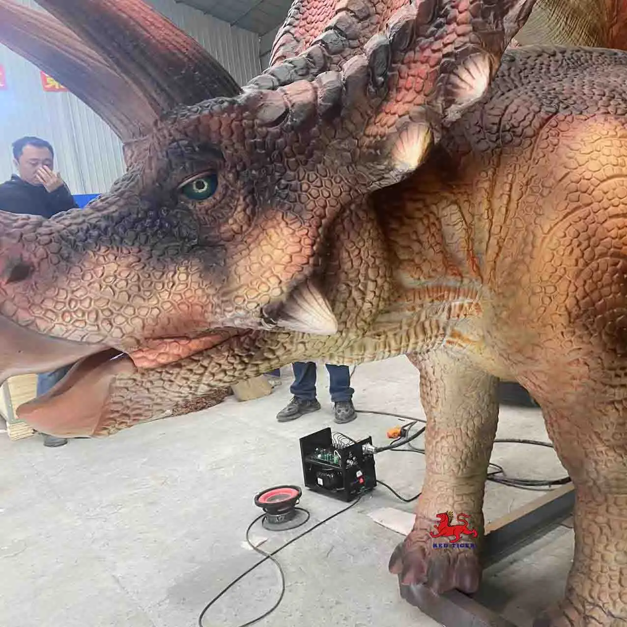 life-size realistic  animatronic dinosaur Triceratops model