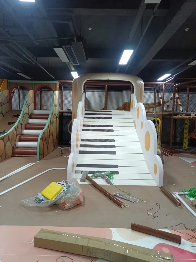 High quality playability factory direct sales custom large indoor amusement park indoor playground for children