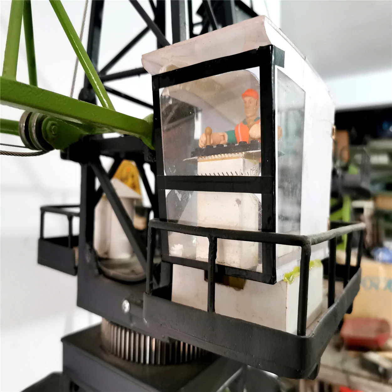 The material is excellent and suitable    QTZ100 Buy Used Tower Crane  Models