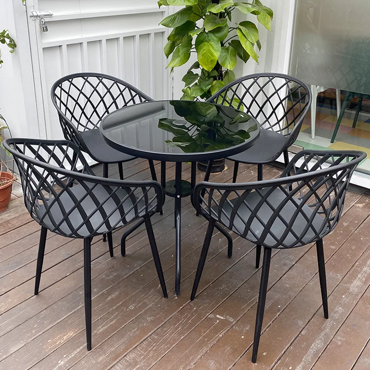 Outside Cheap Price Black Wholesale Modern Stackable Sillas Plastic  PVC Cafe Restaurant Plastic Chair With Parasol