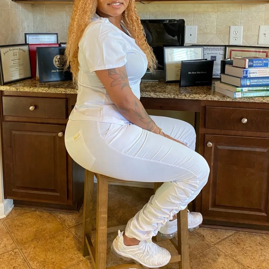 4 Way Stretch Fashionable Pleat Pants Medical Scrubs Uniforms New Style Women Scrubs Green Scrubs Uniforms Sets