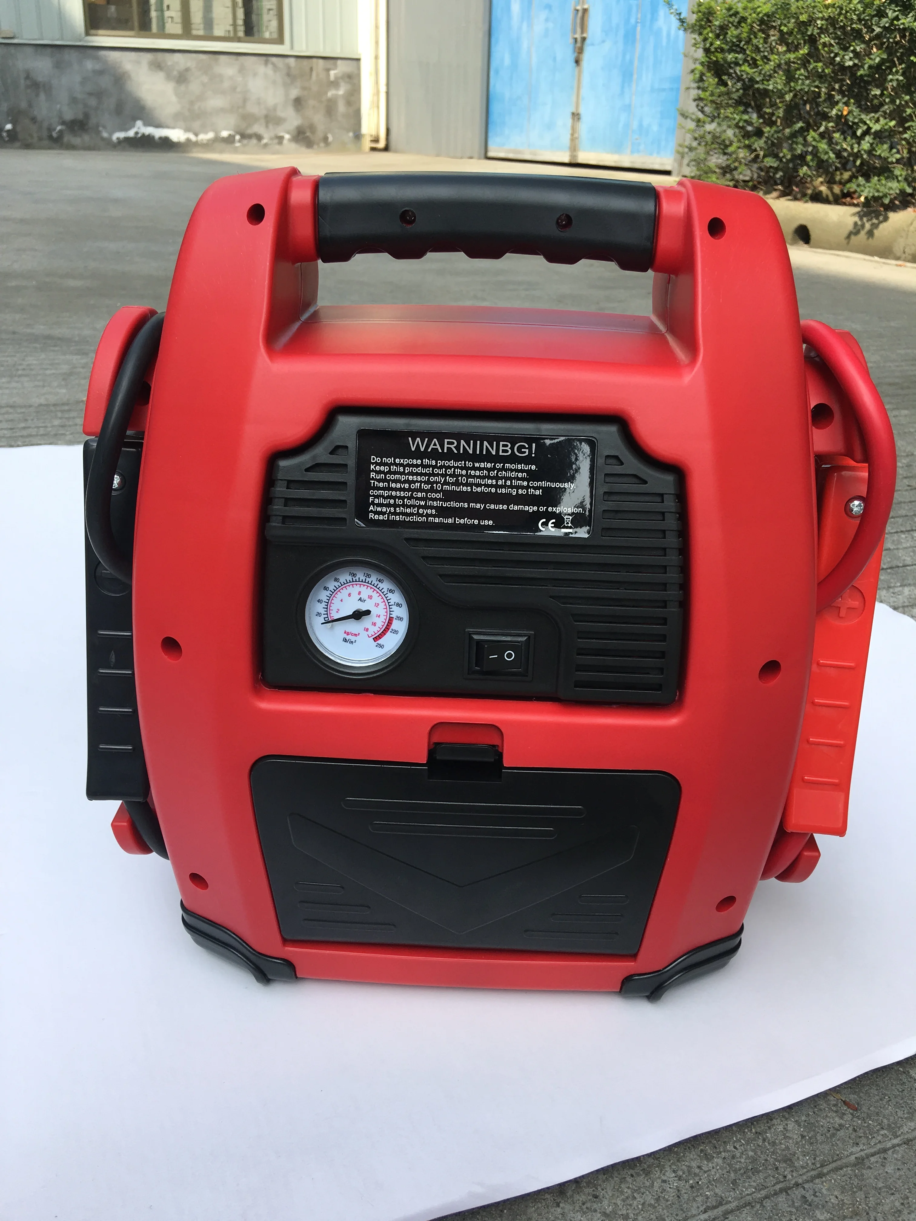 
12V High Quality & High Power Car Vehicle Portable Multi Function Compact Car Jump Starter 