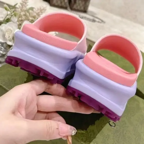 2022 Latest ladies zapatillas luxury GHGH Indoor flip-flops slippers slides Sandals Women Famous Brands design inspired slides