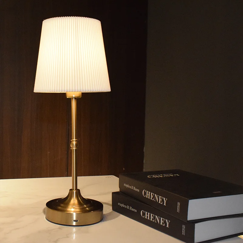 Bedside Dining Room Touch Sensor Control 3-Level Brightness Cordless LED Metal Led Table Light Portable Fabric Shade Desk Lamp