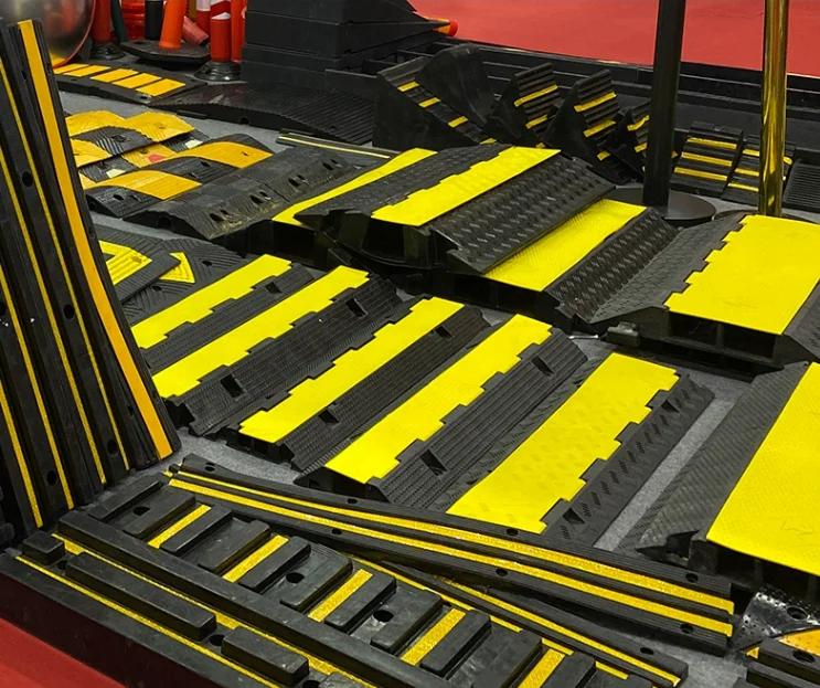 Premium 1-2 Line Black & Yellow Road Cable Rump