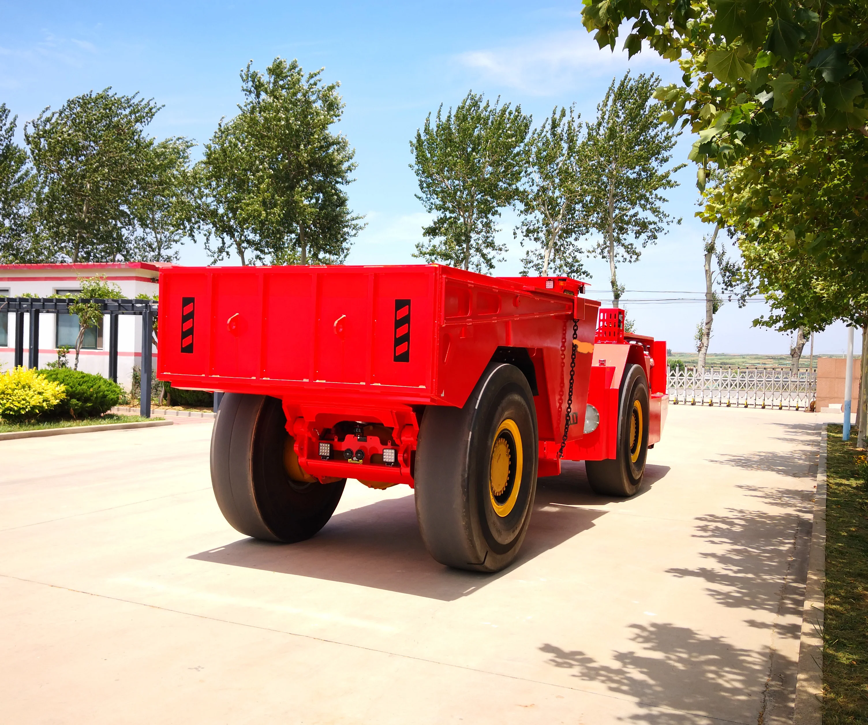 UK-20 Low Profile Truck Underground Mining Dumper Truck Loading Trucks