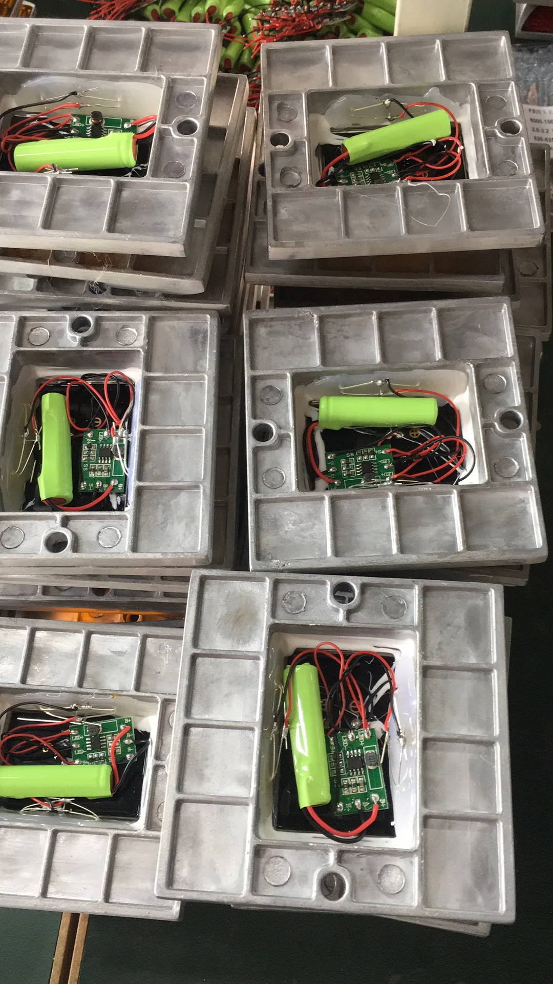 Aluminum Solar LED Cat Eye Reflective Road Stud Solar Road Stud Flashing Light