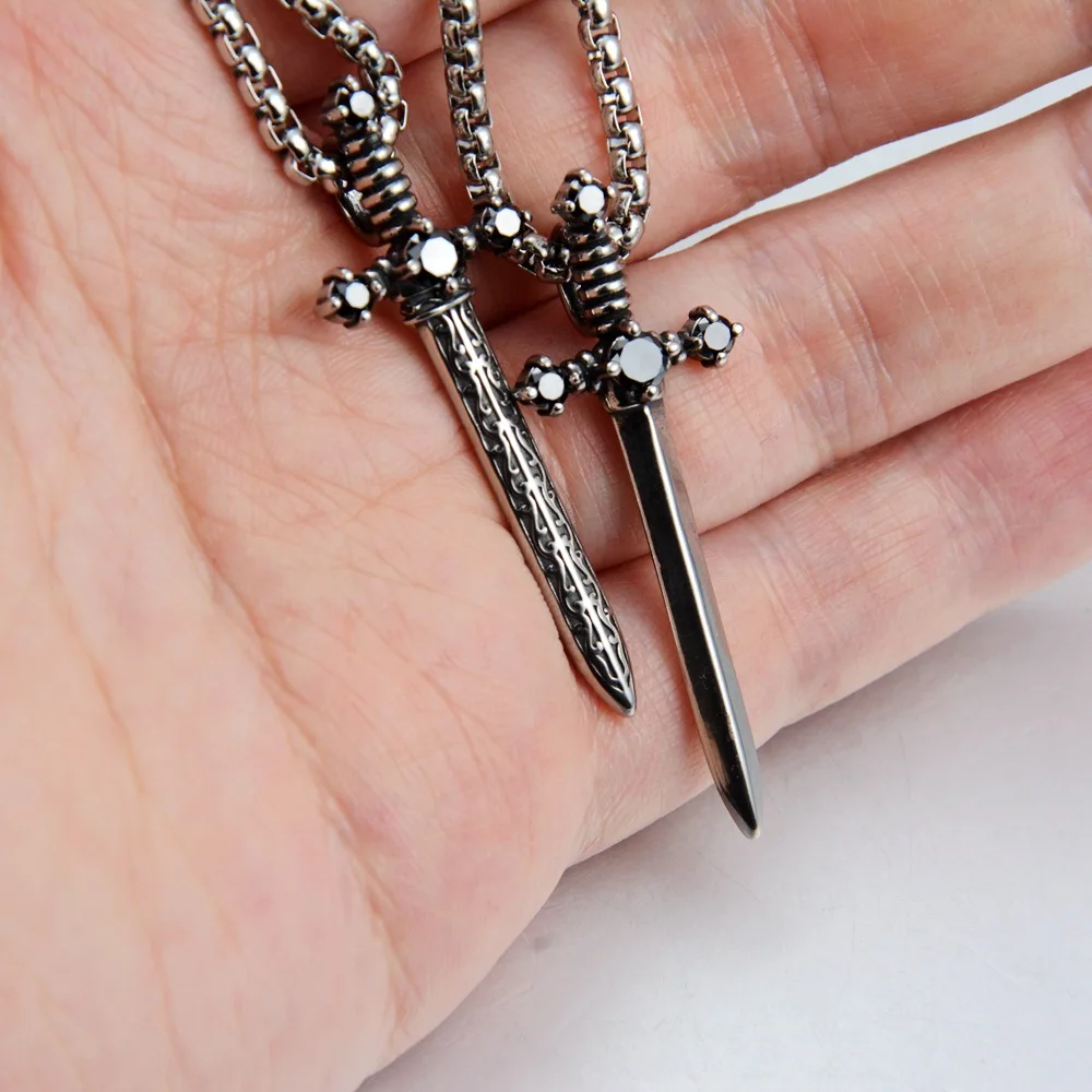 Hip Hop Dagger Necklaces for Couple Silver Stainless Steel Box Chain Diamond Inlay Engraved Grain Sword Necklaces