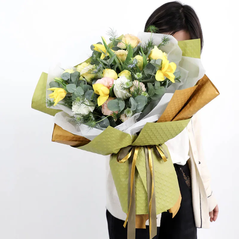 
Hot sale Laminating beautiful heart pattern 80gsm paper for flower wrapping paper 