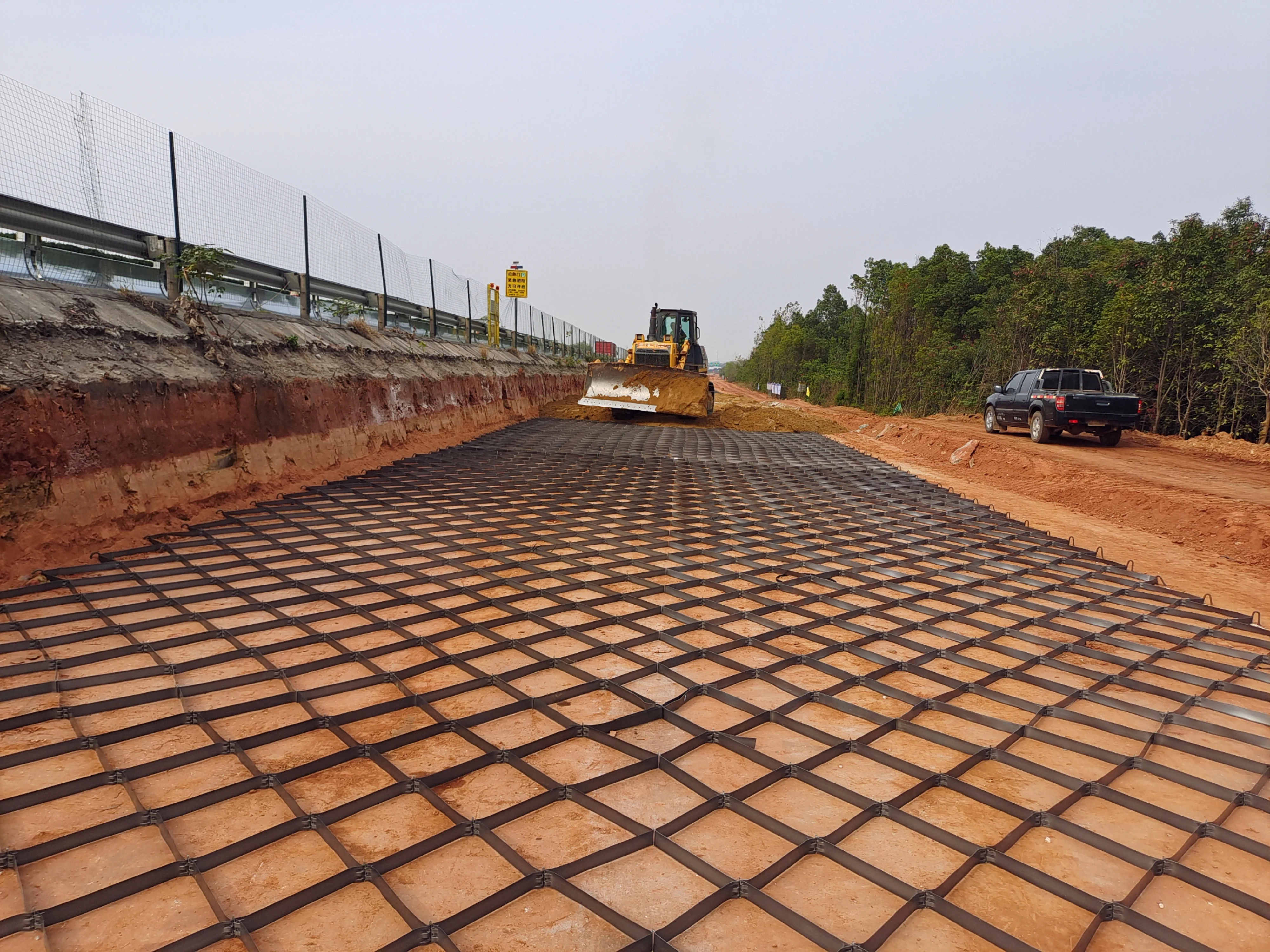 Plug-welded Geocell_Advanced Geocell for Roads and Slopes Stabilization