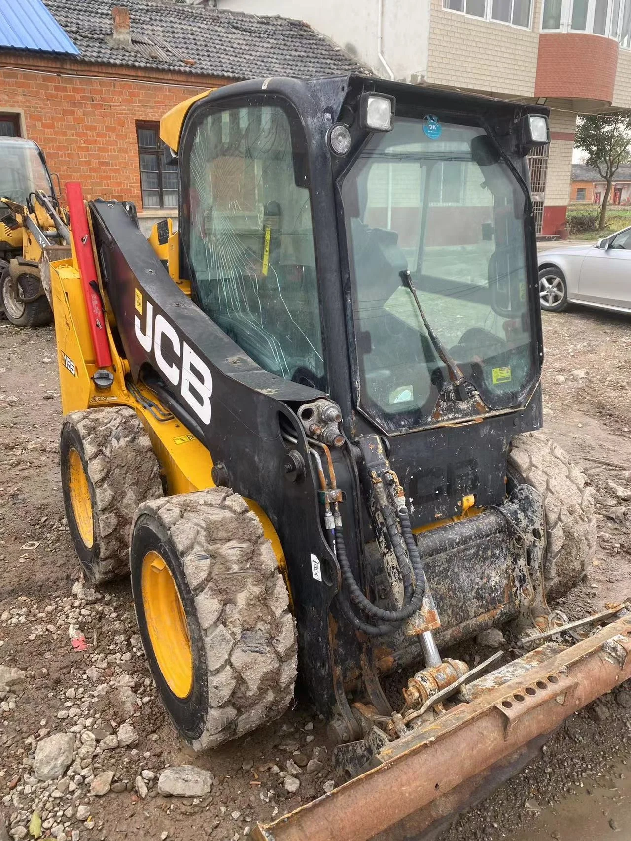 Мини-погрузчик JCB 155