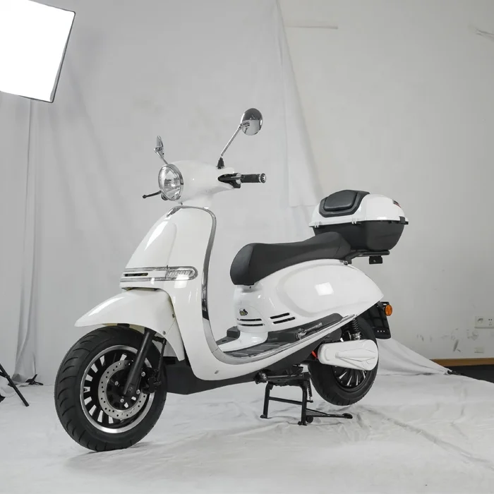 50cc electric scooter retro 12 inch tire with 72V removable lithium battery