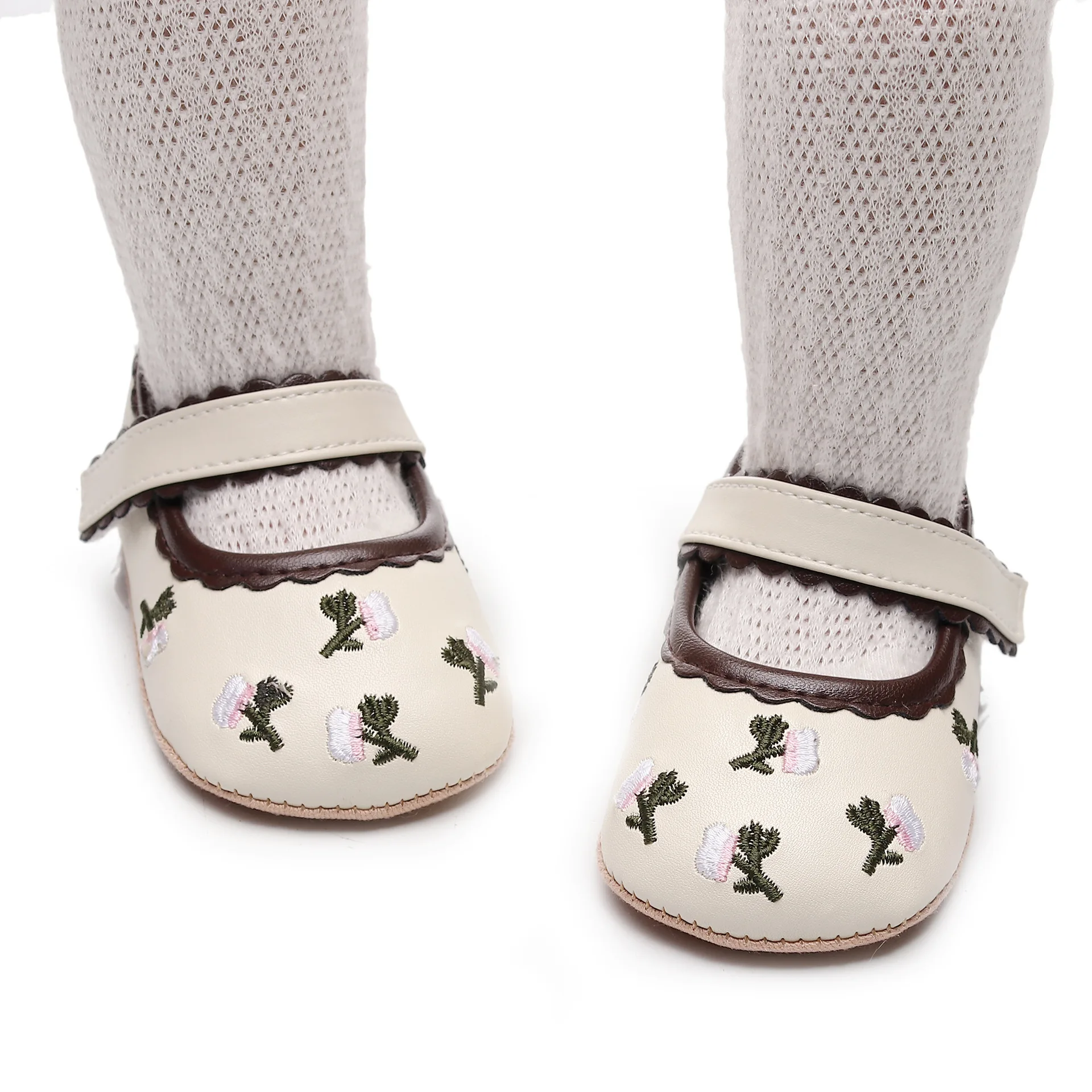 Pretty Mary Jane Shoes Flower Embroidery Little Baby Girls Shoes