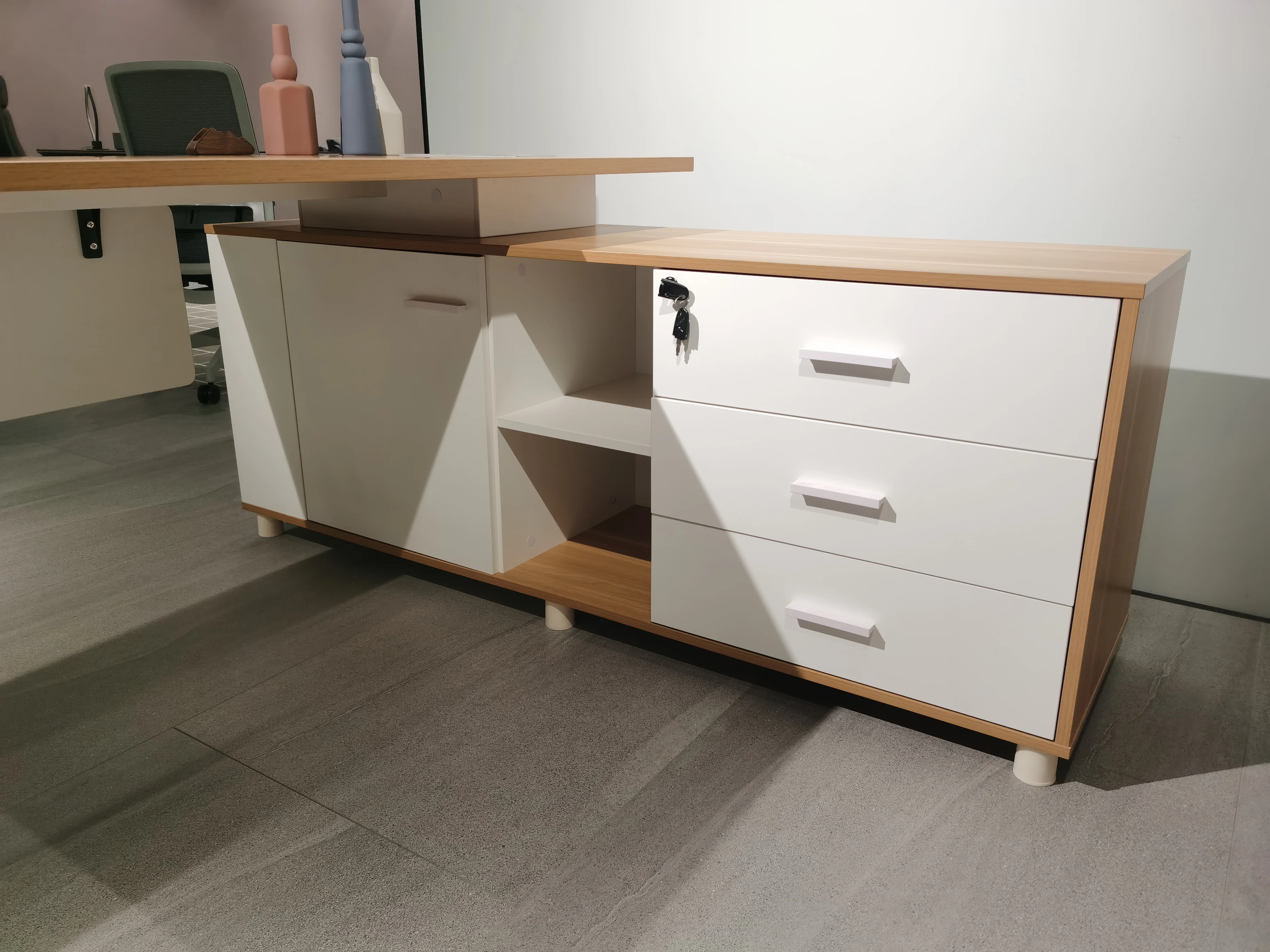 Современная дизайнерская офисная мебель L-образная квадратная нога офисный стол менеджера