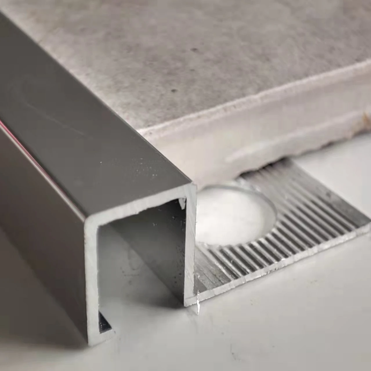 Beautrim Square Stainless Steel Corner Tile Edge Trim Edging Profiles for Floor and Wall Edges Decoration