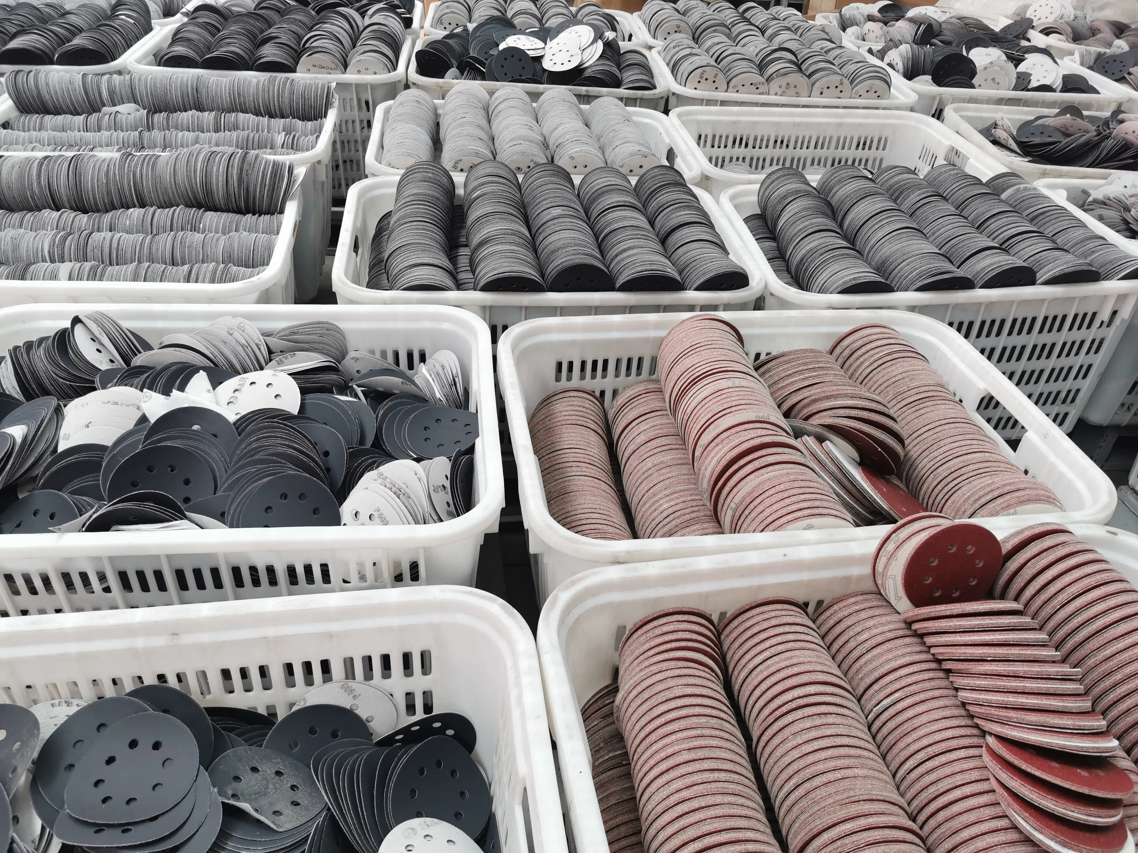 60 discos de lijado de 5 pulgadas papel de lija orbital de grano 320 600 800 1200 1500 2000 con pano de tachuela papel de lija