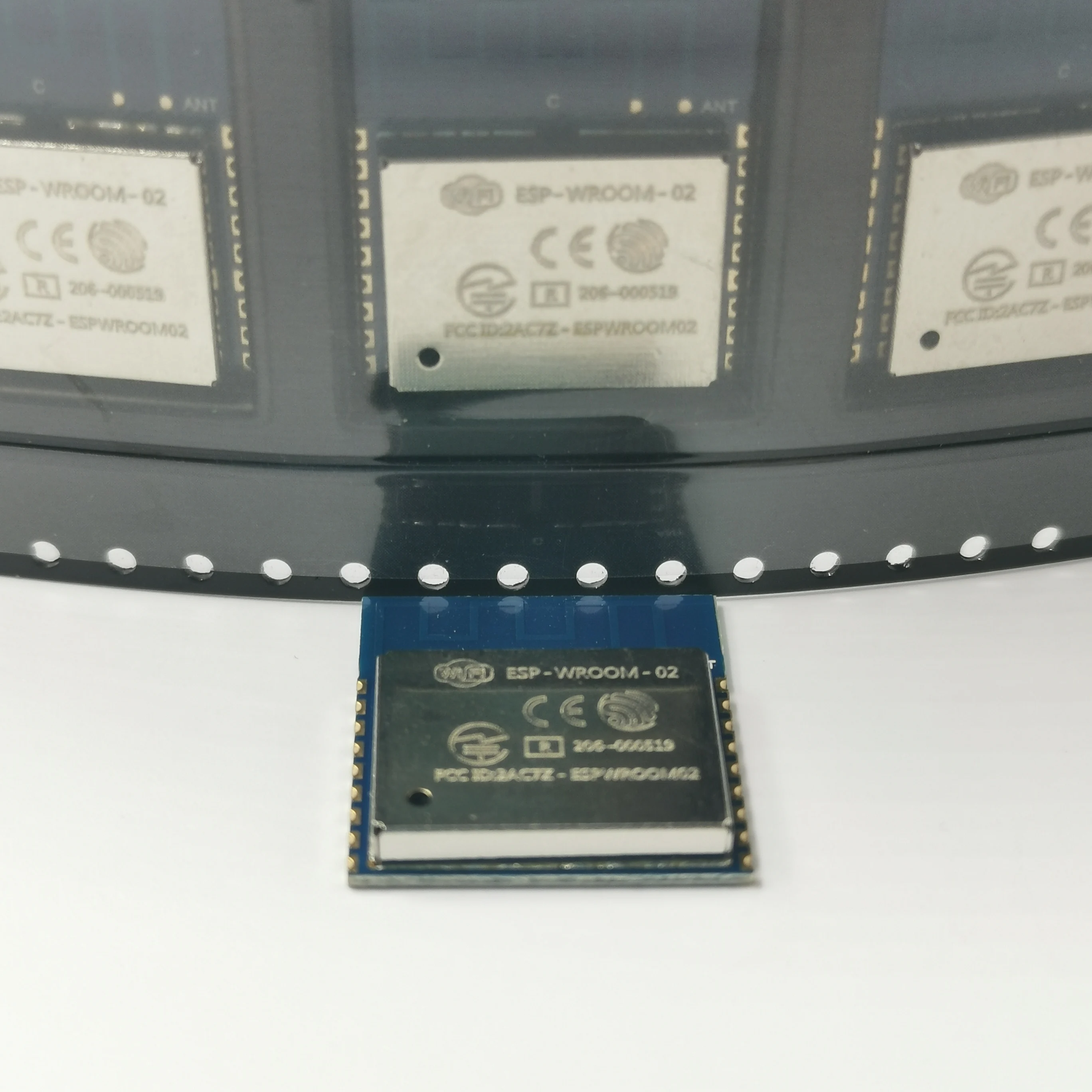 Малый размер ESP-WROOM-02 Wi-Fi модуль с антенной на печатной плате на основе ESP8266EX IC чипсет