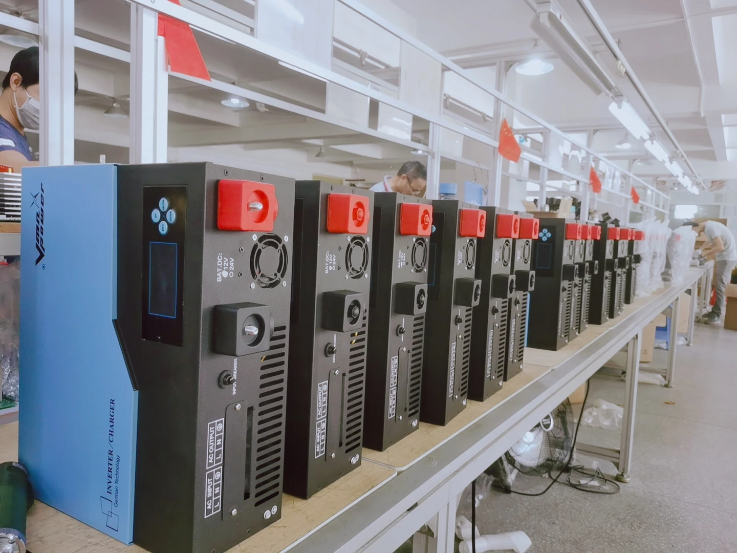 Shenzhen Inverter Hybrid 4KW Converter With Charger Dc 24V 48V Pure Sine Wave Invertor Battery For Solar Inverter Stabilizer