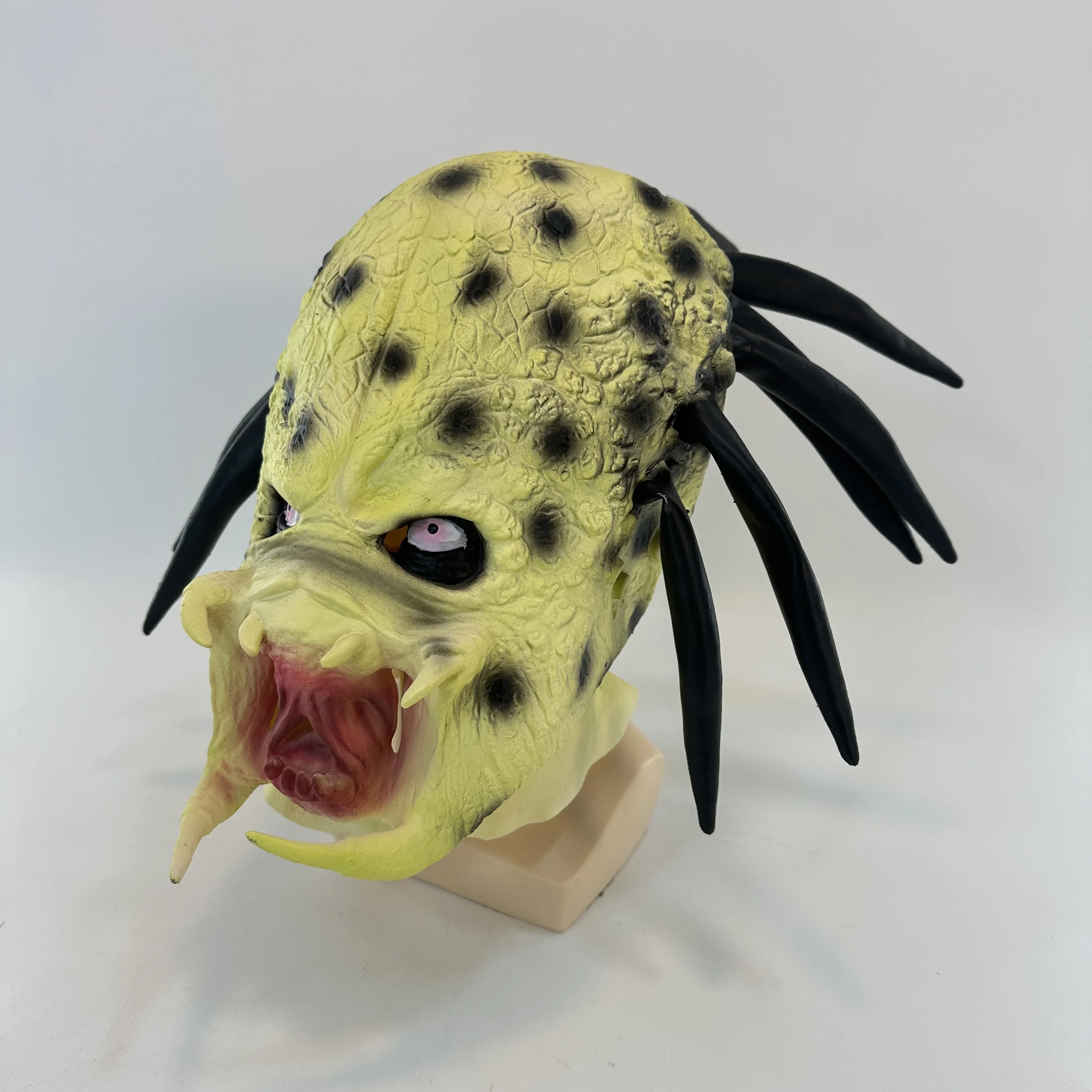 Predator Mask with Dreads Hair Scary Alien Masks Full Face Latex Masque Props Halloween Costumes Accessories