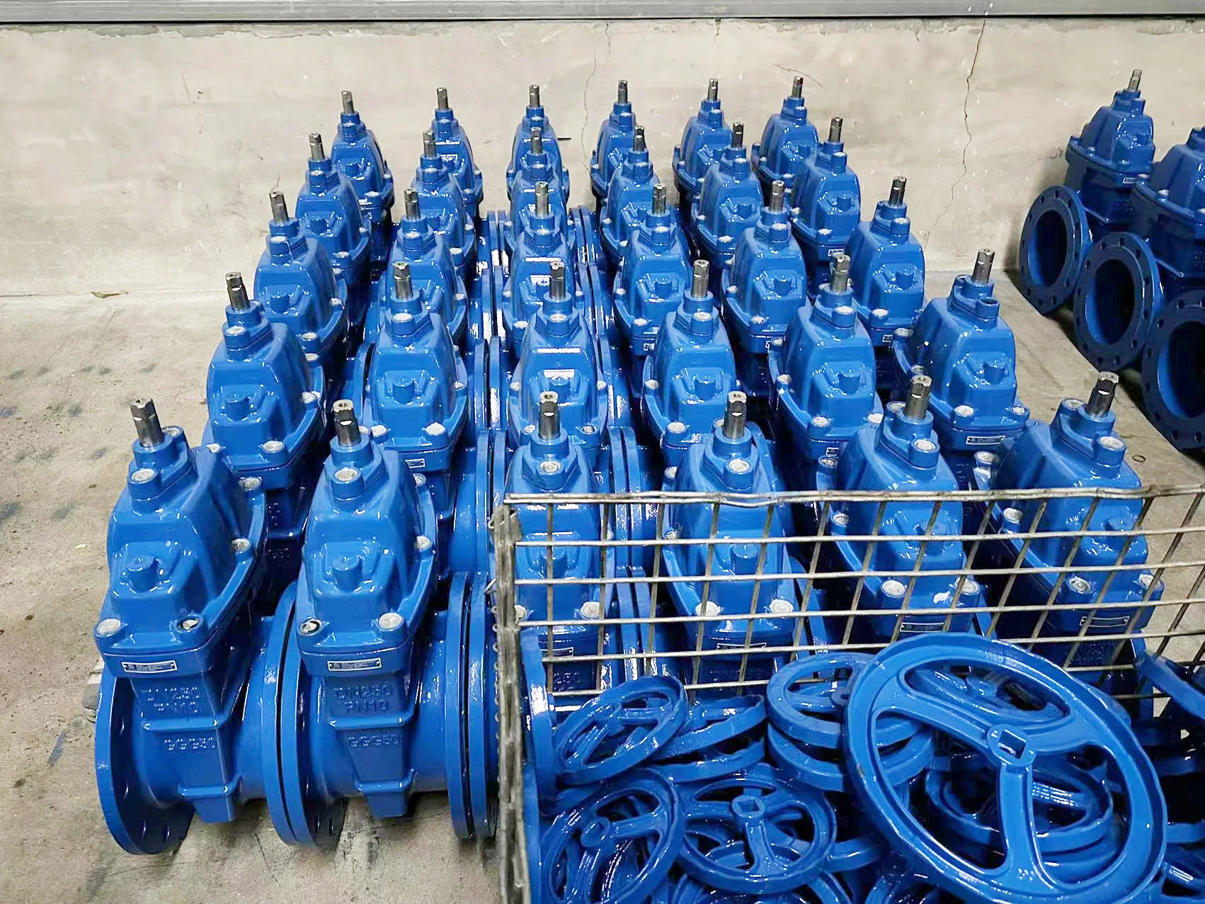 Flange Type ISO CE Certified gate Valve with Di  Body