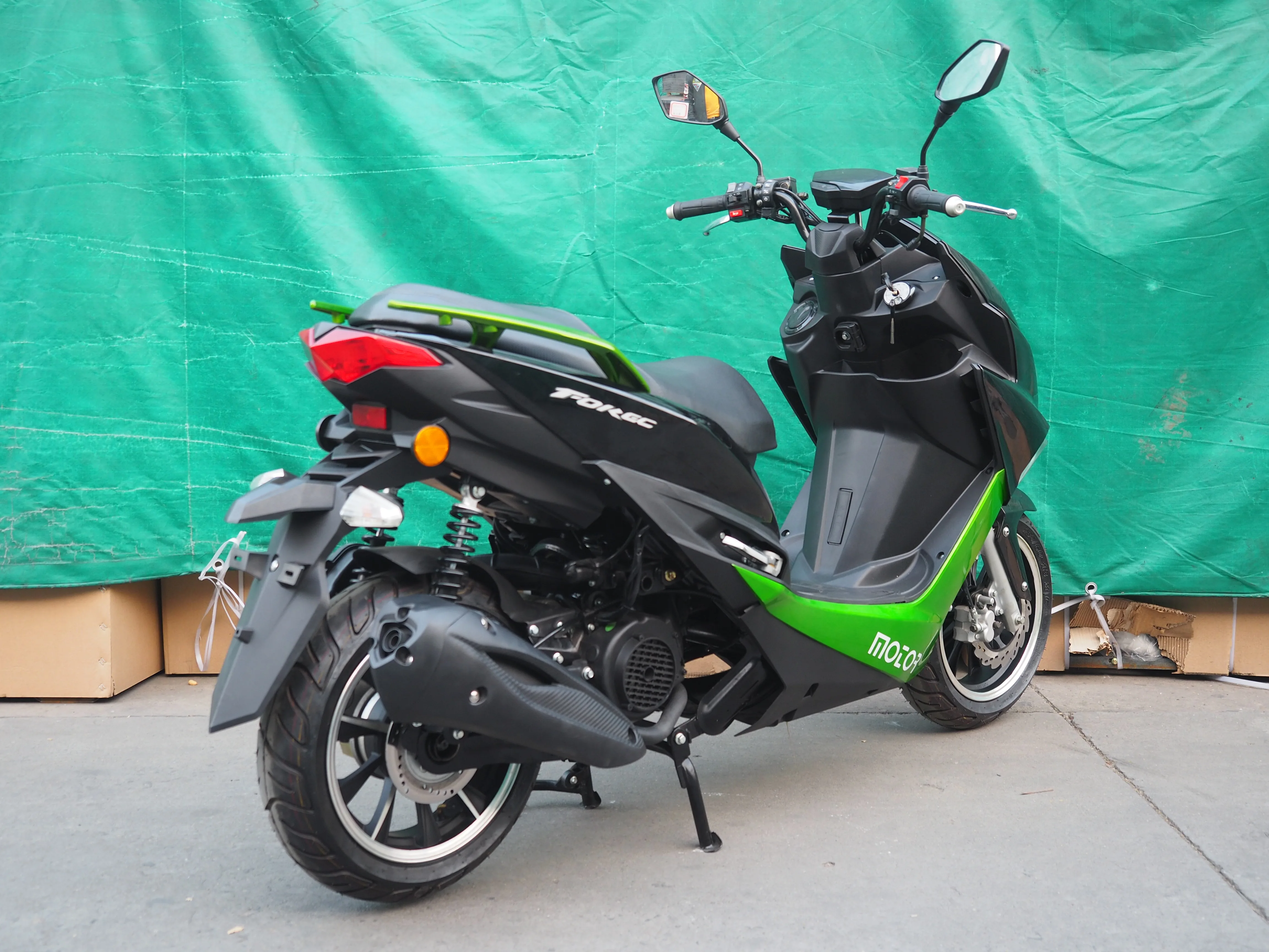 High Quality 4 Stroke 125cc 150cc motorcycle scooter for adult